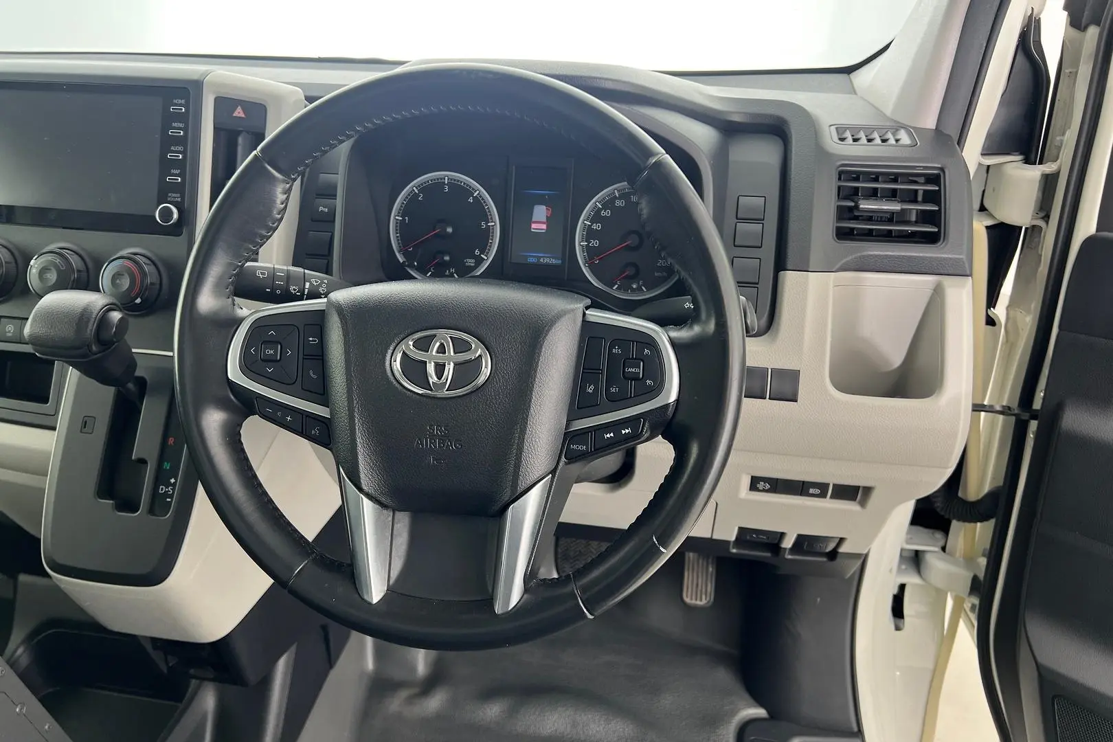 2021 Toyota Hiace Gallery Image 11