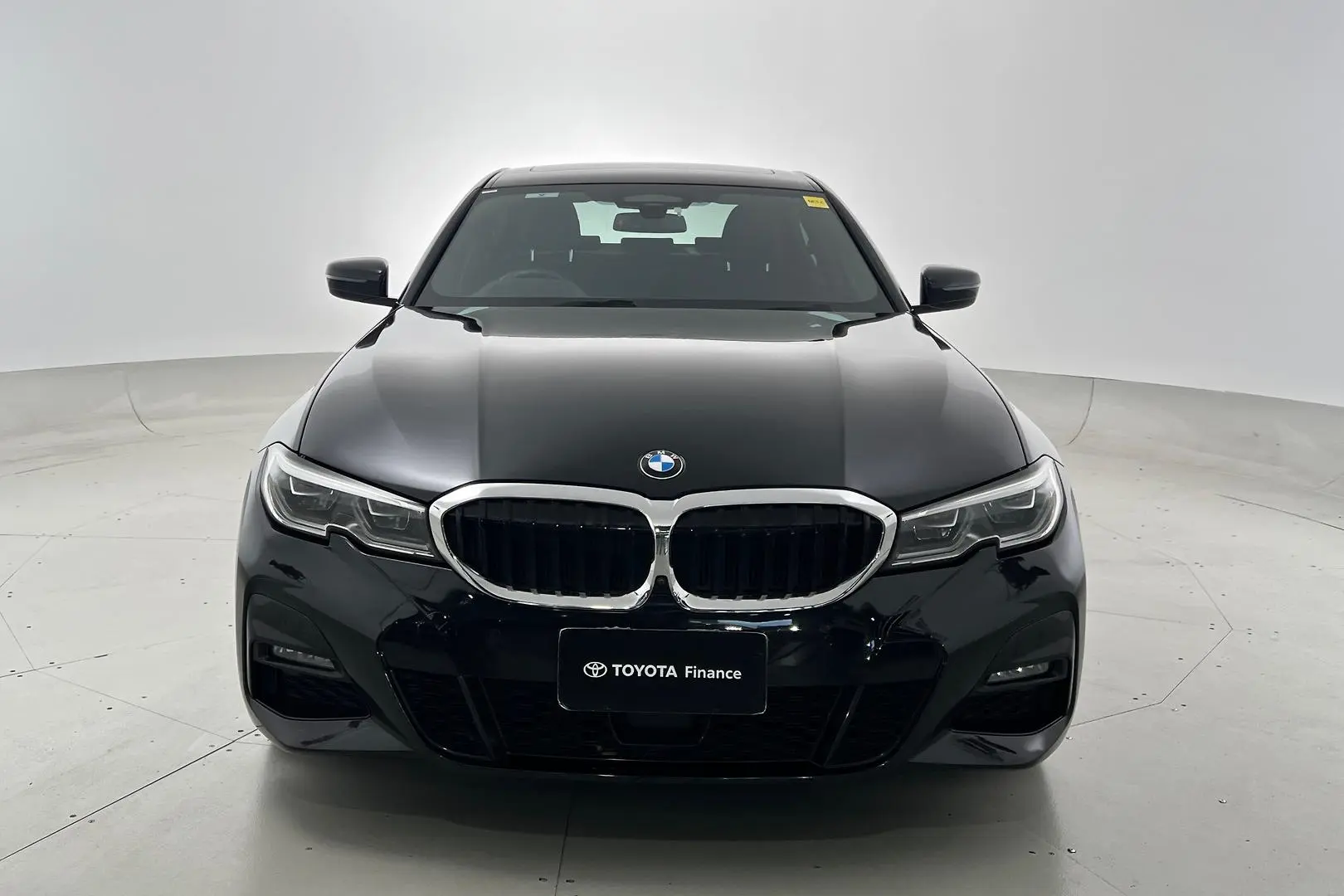 2020 BMW 3 Series Gallery Image 10