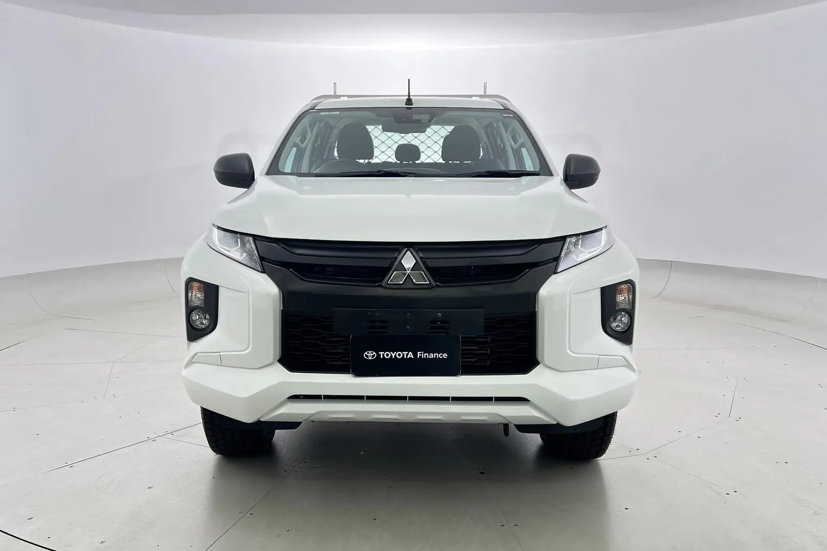 2019 Mitsubishi Triton Image 8