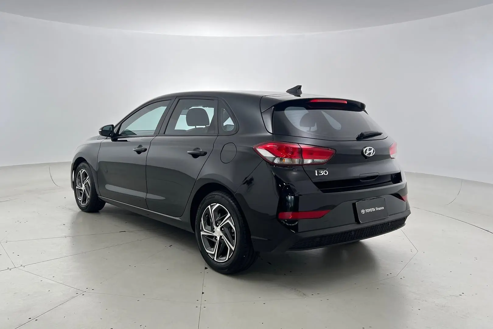 2021 Hyundai i30 Gallery Image 6