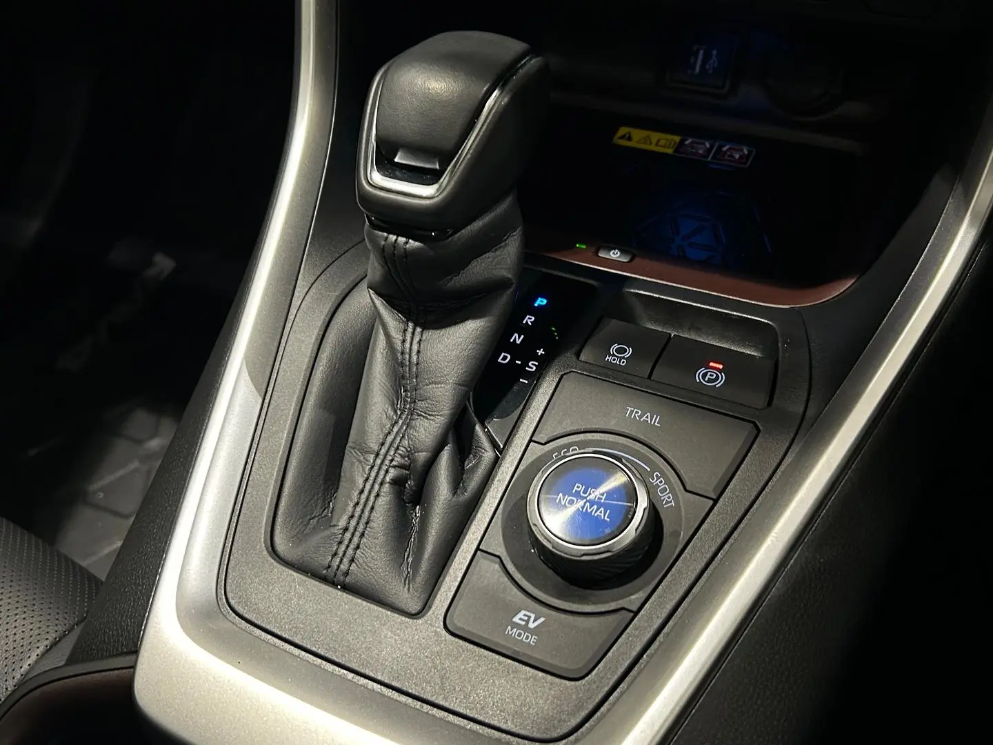 2024 Toyota RAV4 Gallery Image 20