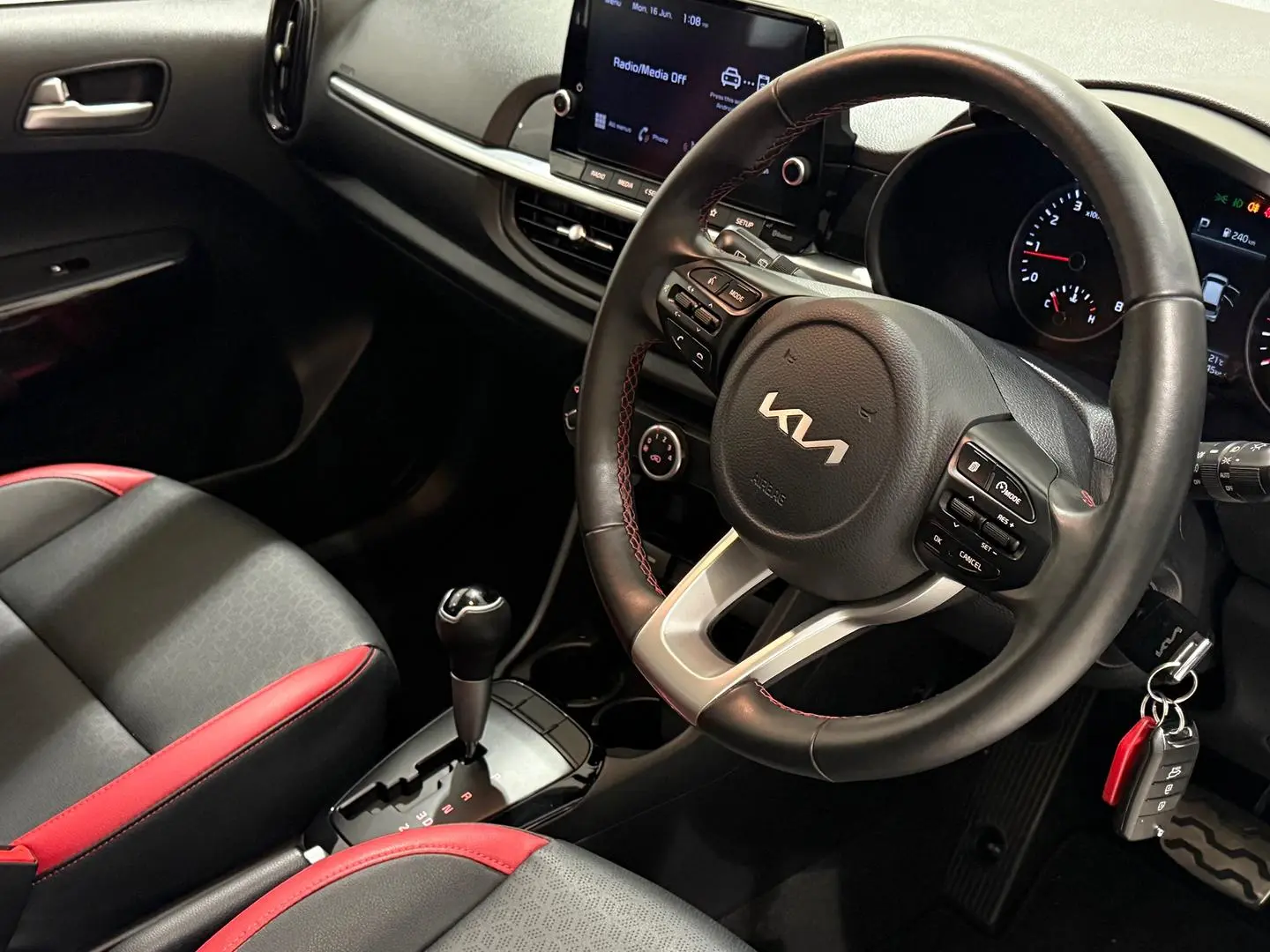 2022 Kia Picanto Gallery Image 12