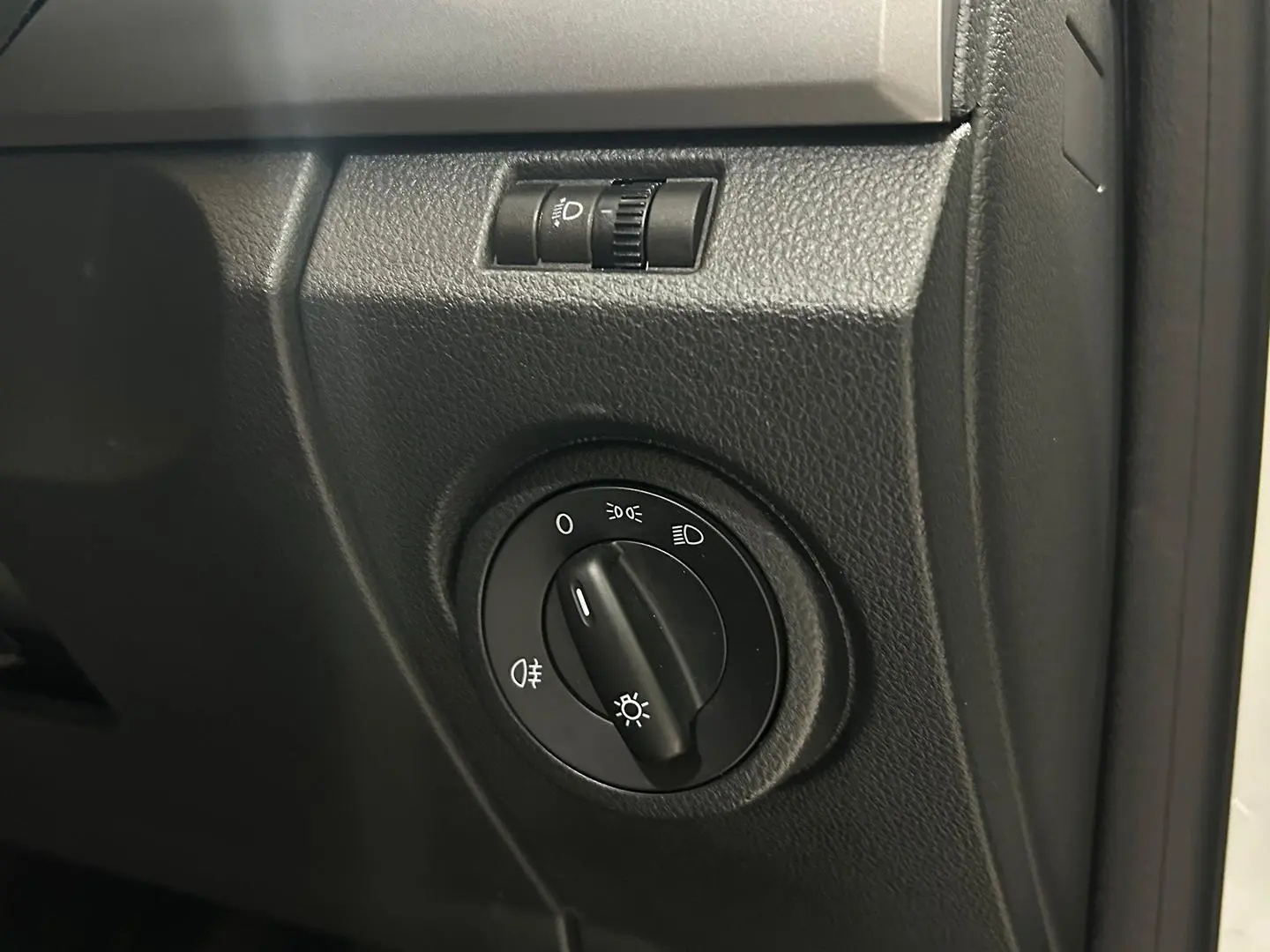 2022 Volkswagen Amarok Gallery Image 25