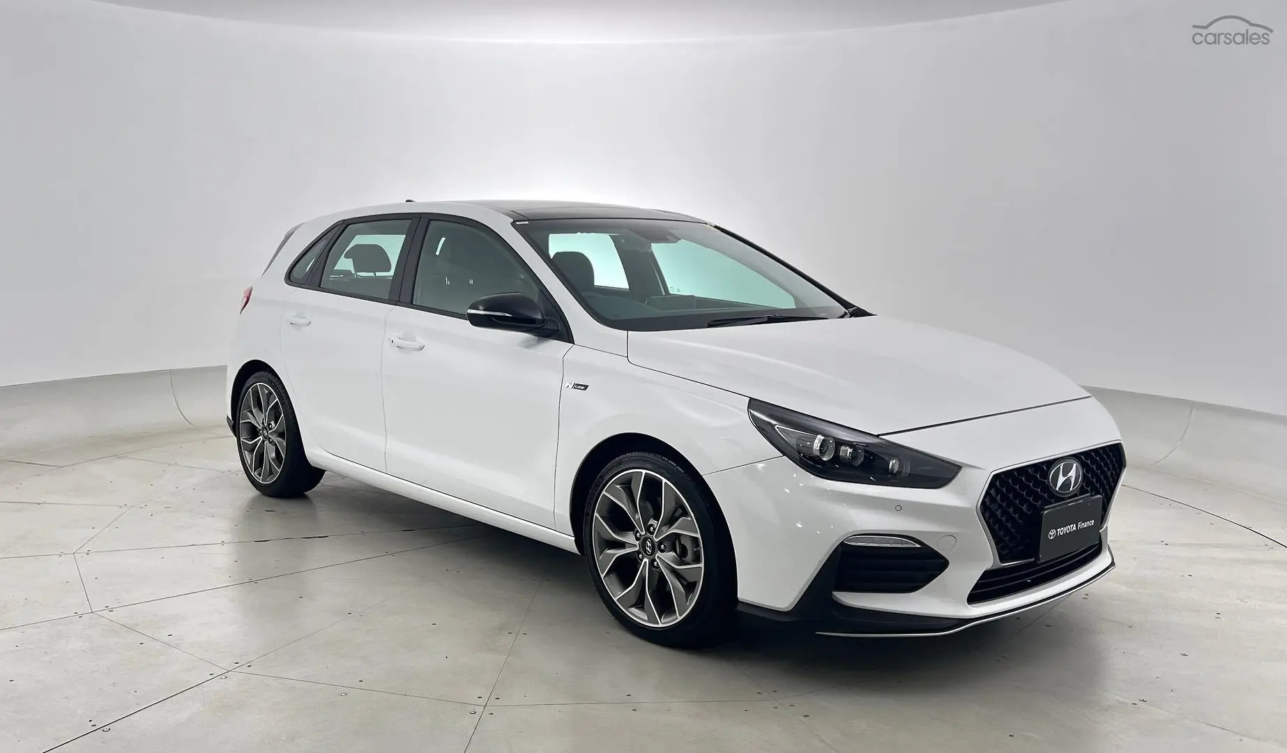 2023 Hyundai i30 Image 1