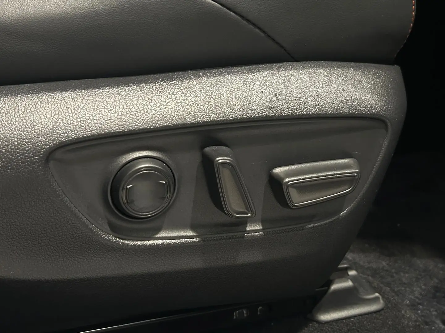 2024 Toyota RAV4 Gallery Image 26