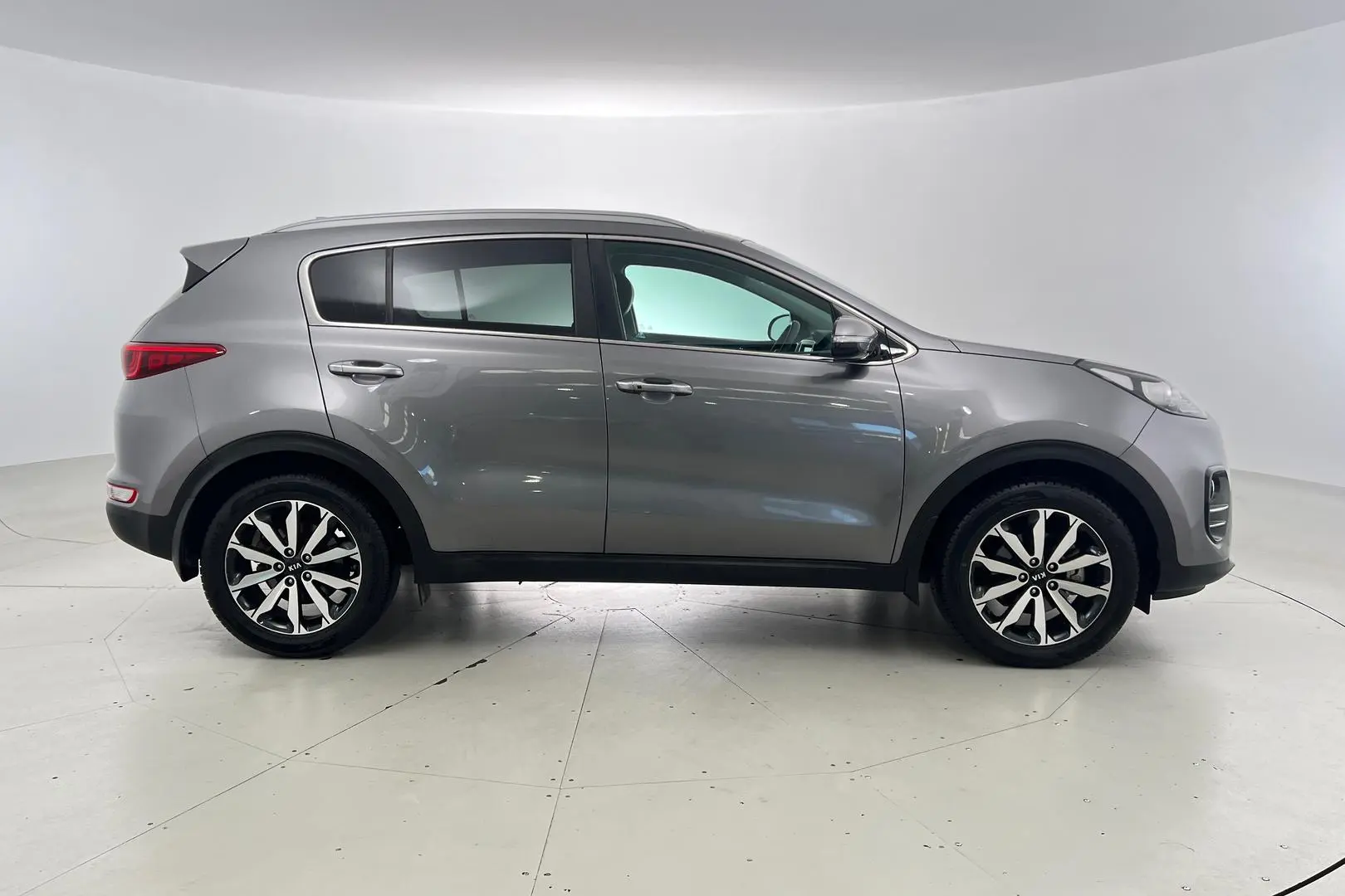 2017 Kia Sportage Gallery Image 5