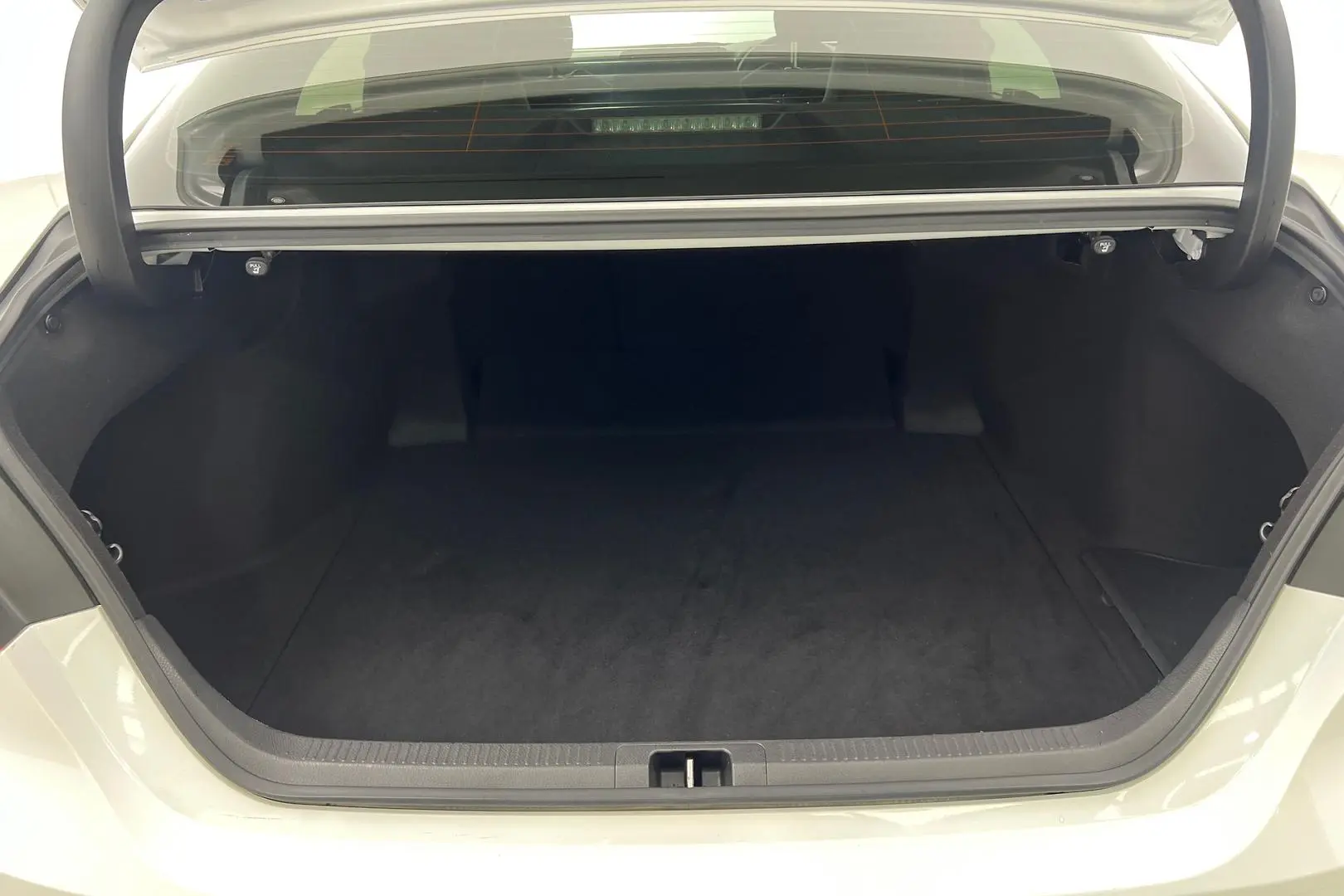 2021 Toyota Camry Gallery Image 24