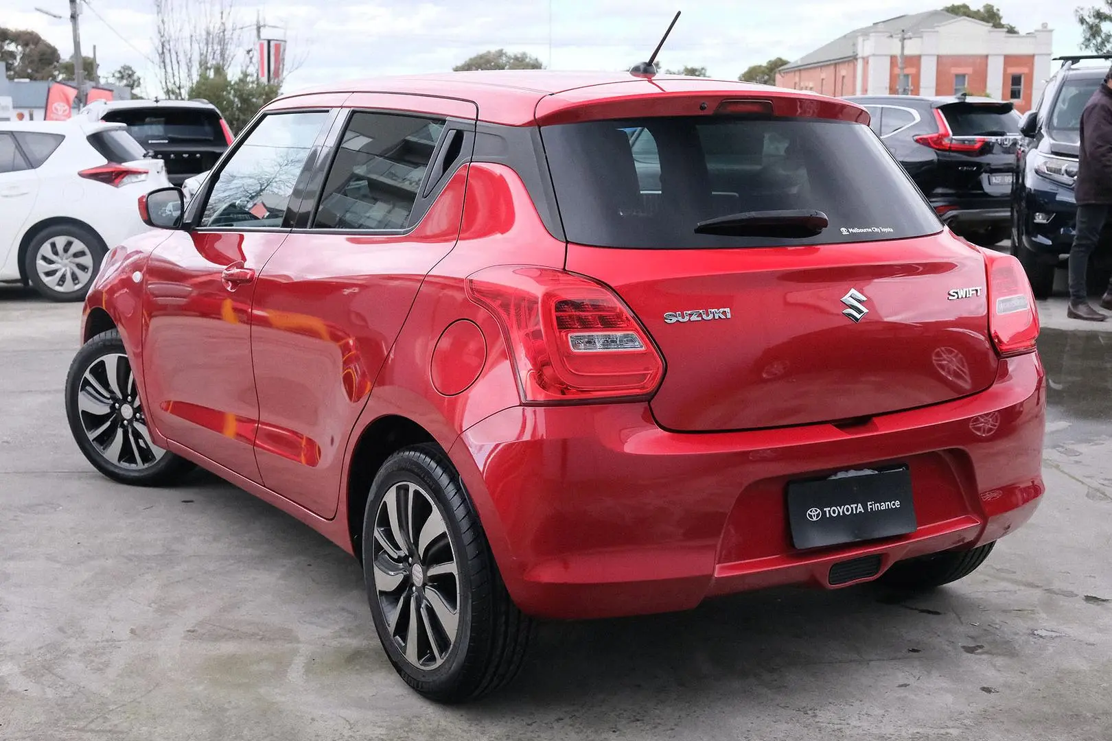 2017 Suzuki Swift Gallery Image 2