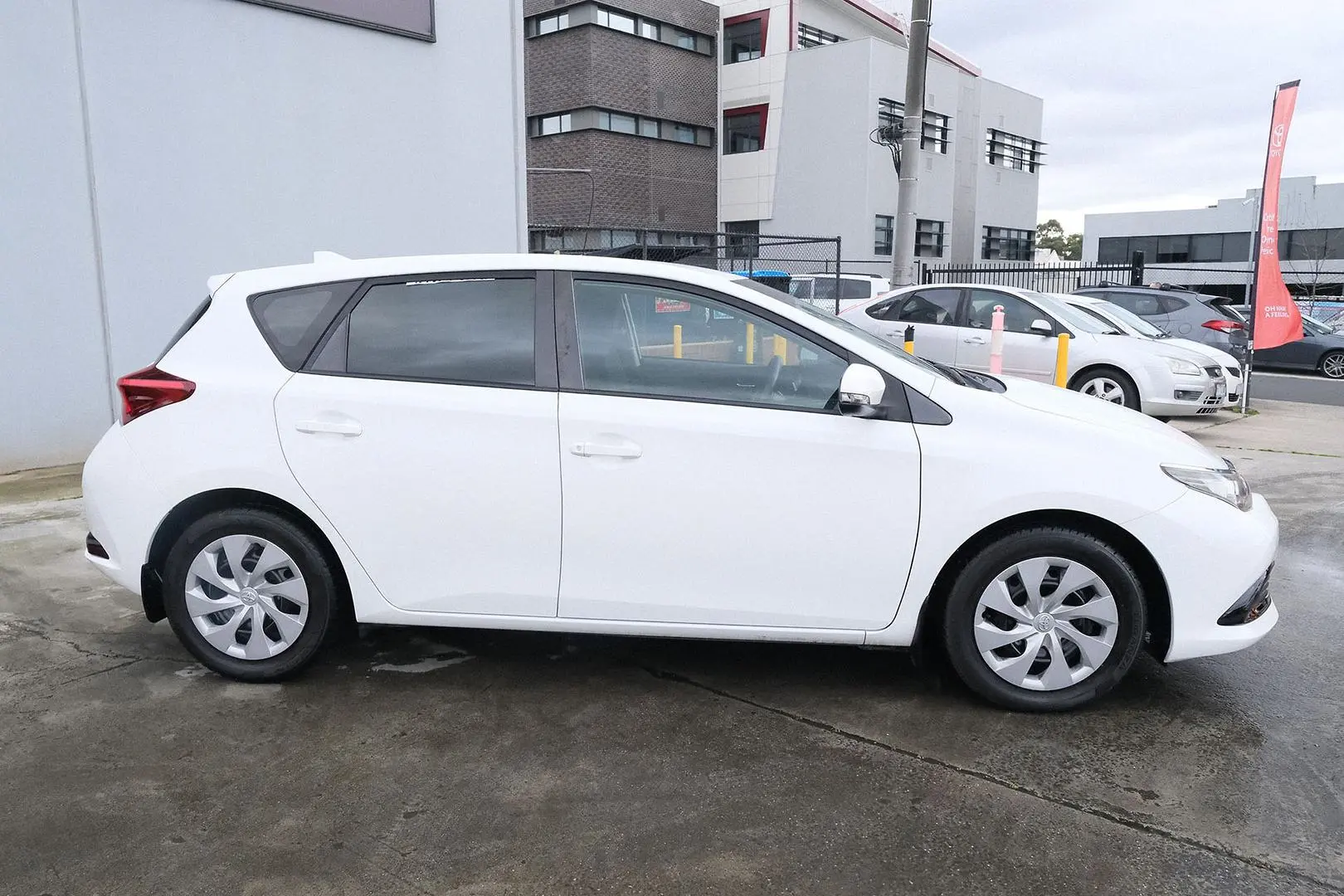 2016 Toyota Corolla Gallery Image 5