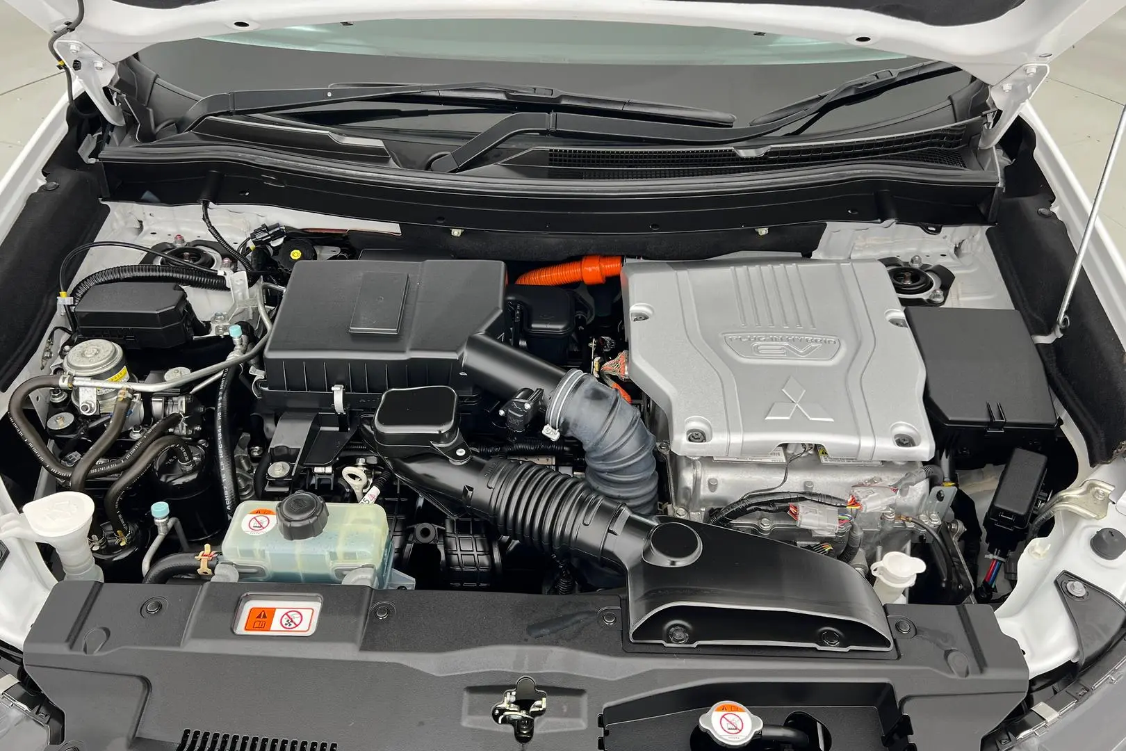 2018 Mitsubishi Outlander Gallery Image 24