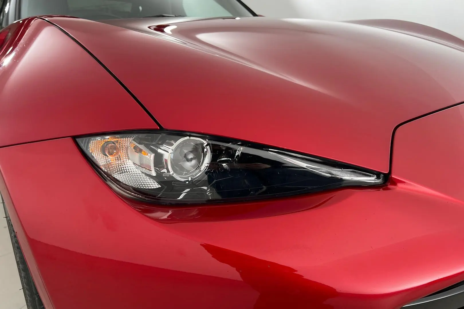 2017 Mazda MX-5 Gallery Image 2