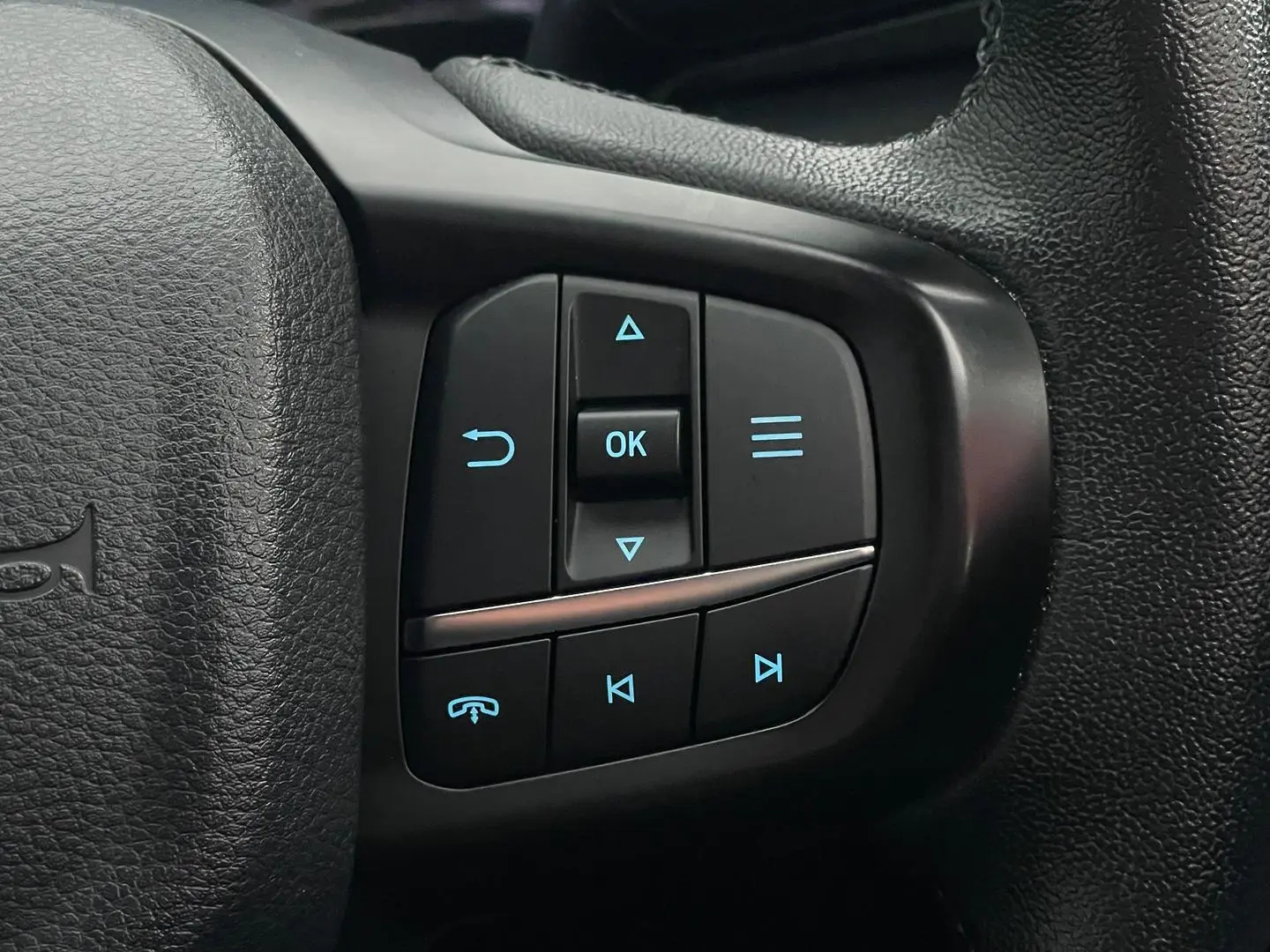 2023 Ford Everest Gallery Image 22