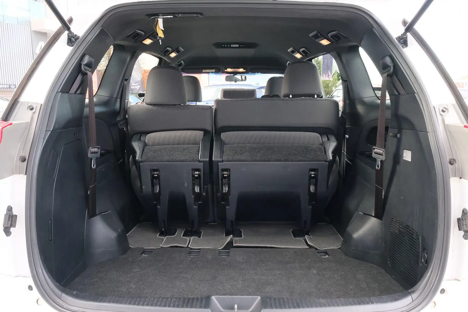 2017 Toyota Tarago Gallery Image 10