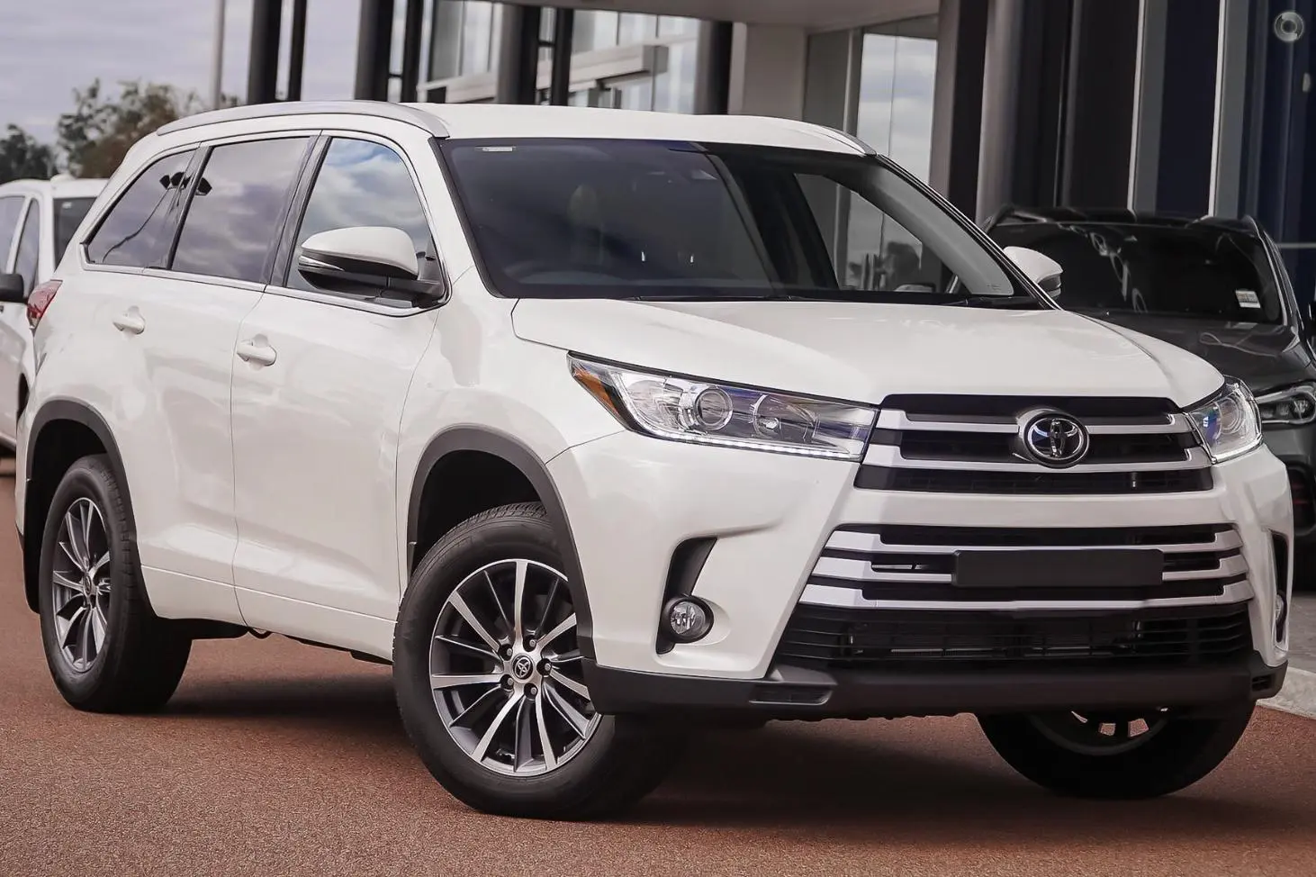 2019 Toyota Kluger Gallery Image 4