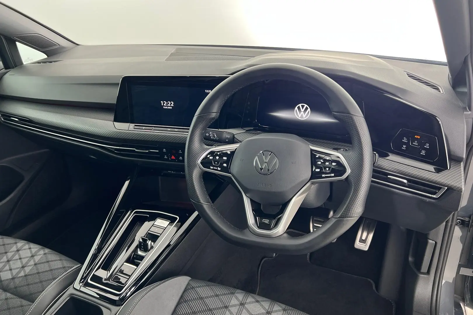 2023 Volkswagen Golf Gallery Image 3