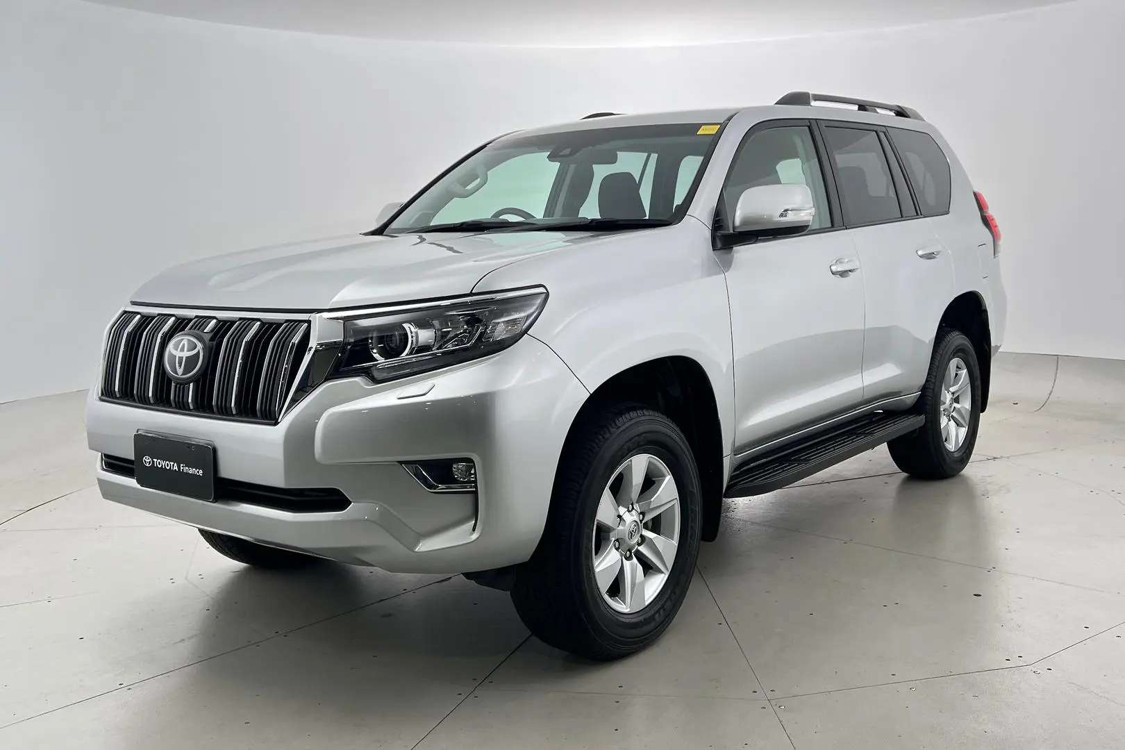 2023 Toyota Landcruiser Prado Gallery Image 9