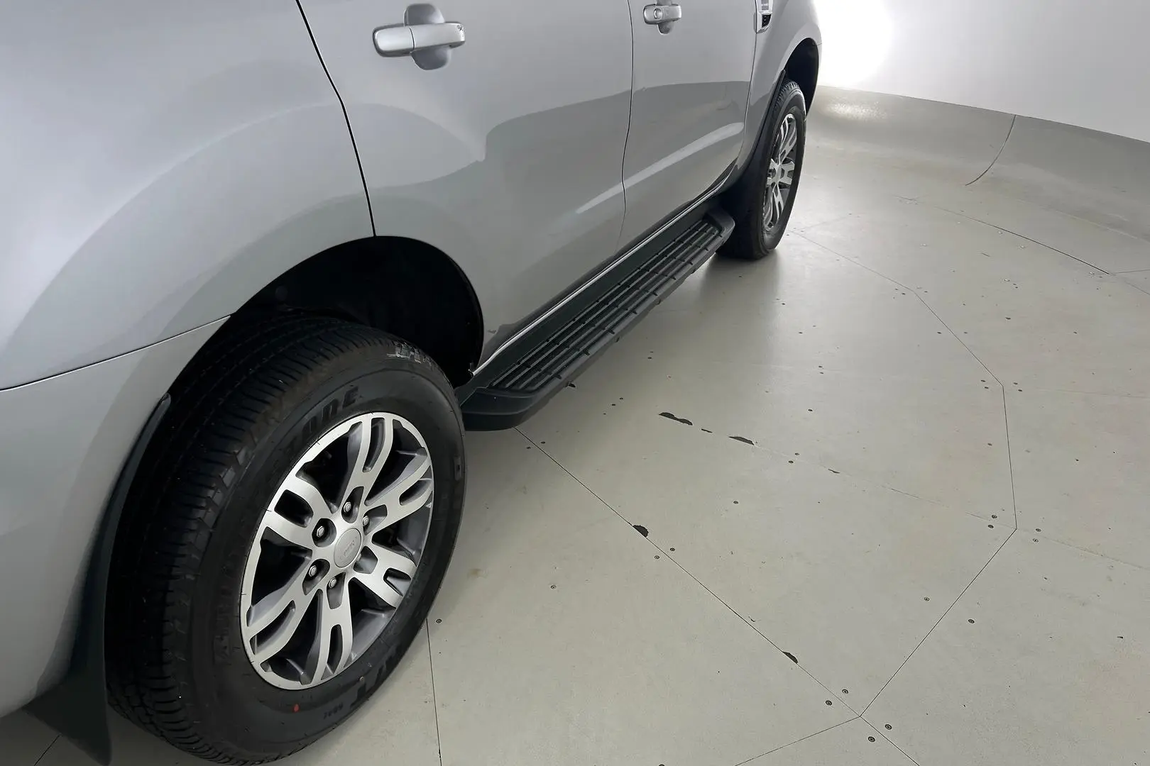 2020 Ford Everest Gallery Image 5
