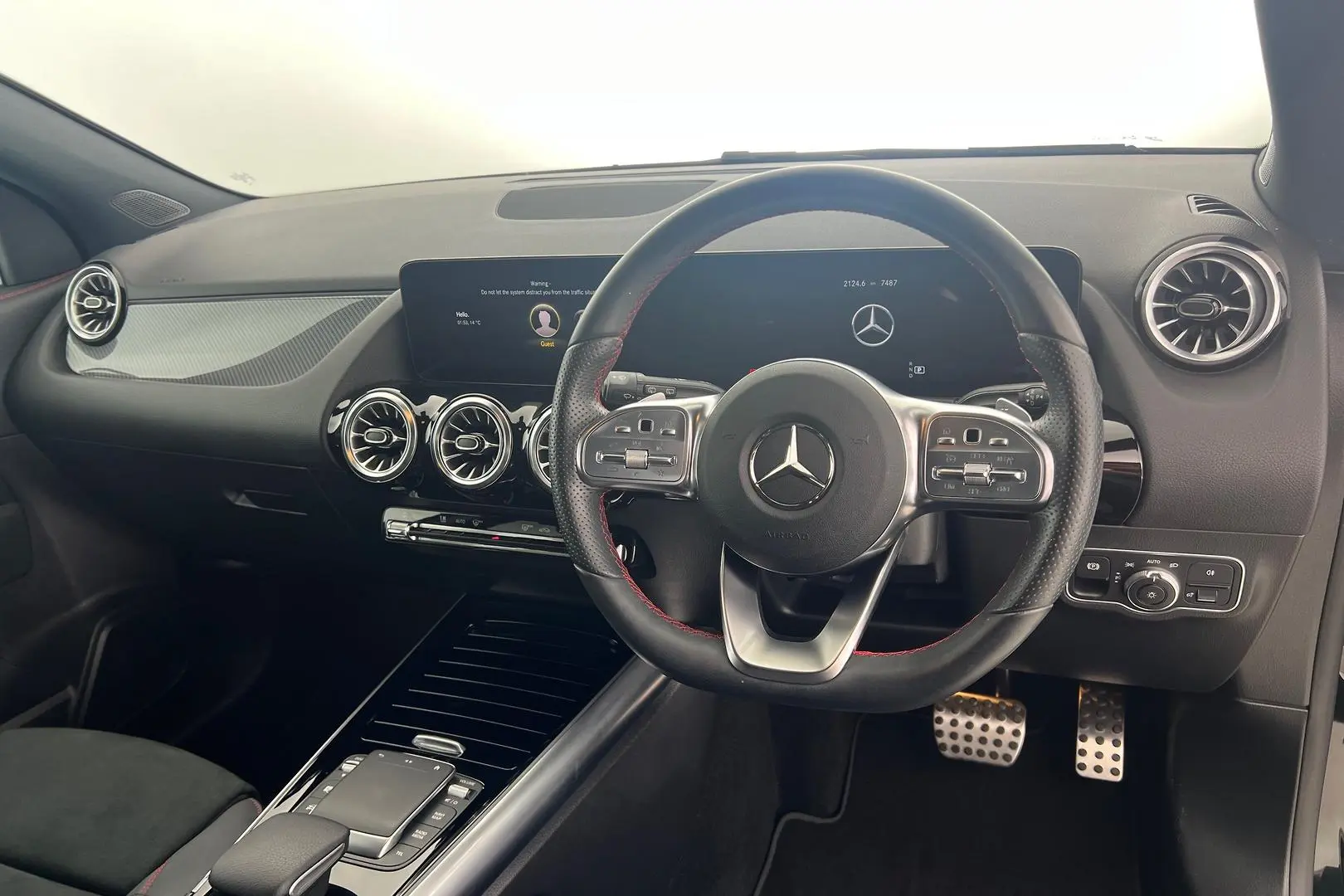2023 Mercedes-Benz GLA-Class Gallery Image 12
