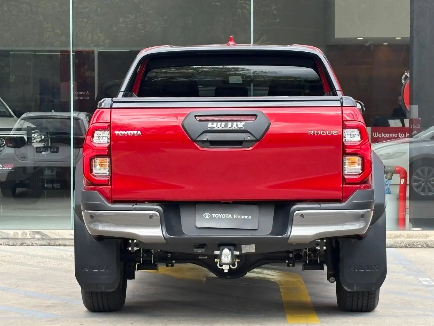 2023 Toyota Hilux Gallery Image 8