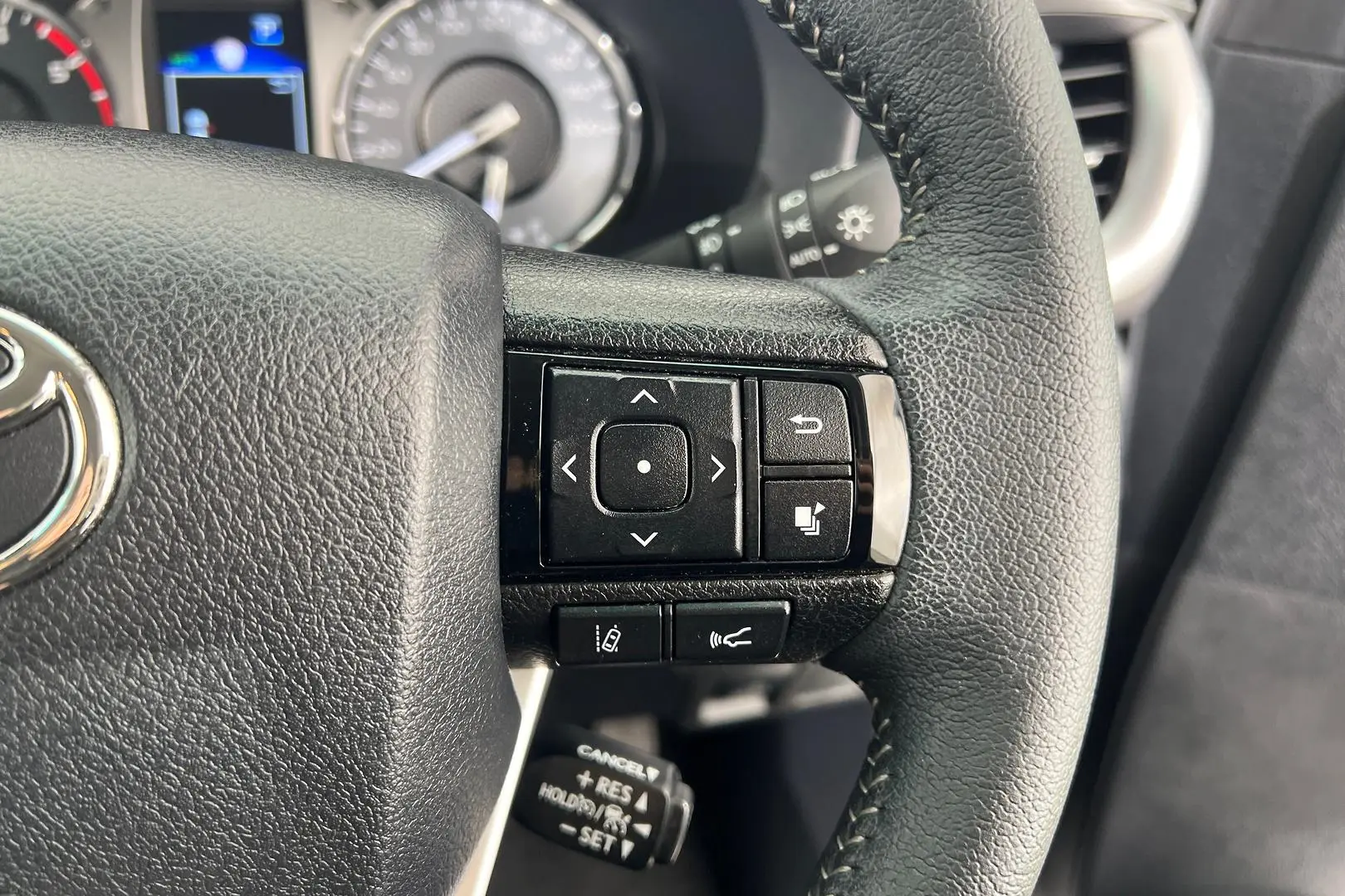 2022 Toyota Hilux Gallery Image 18