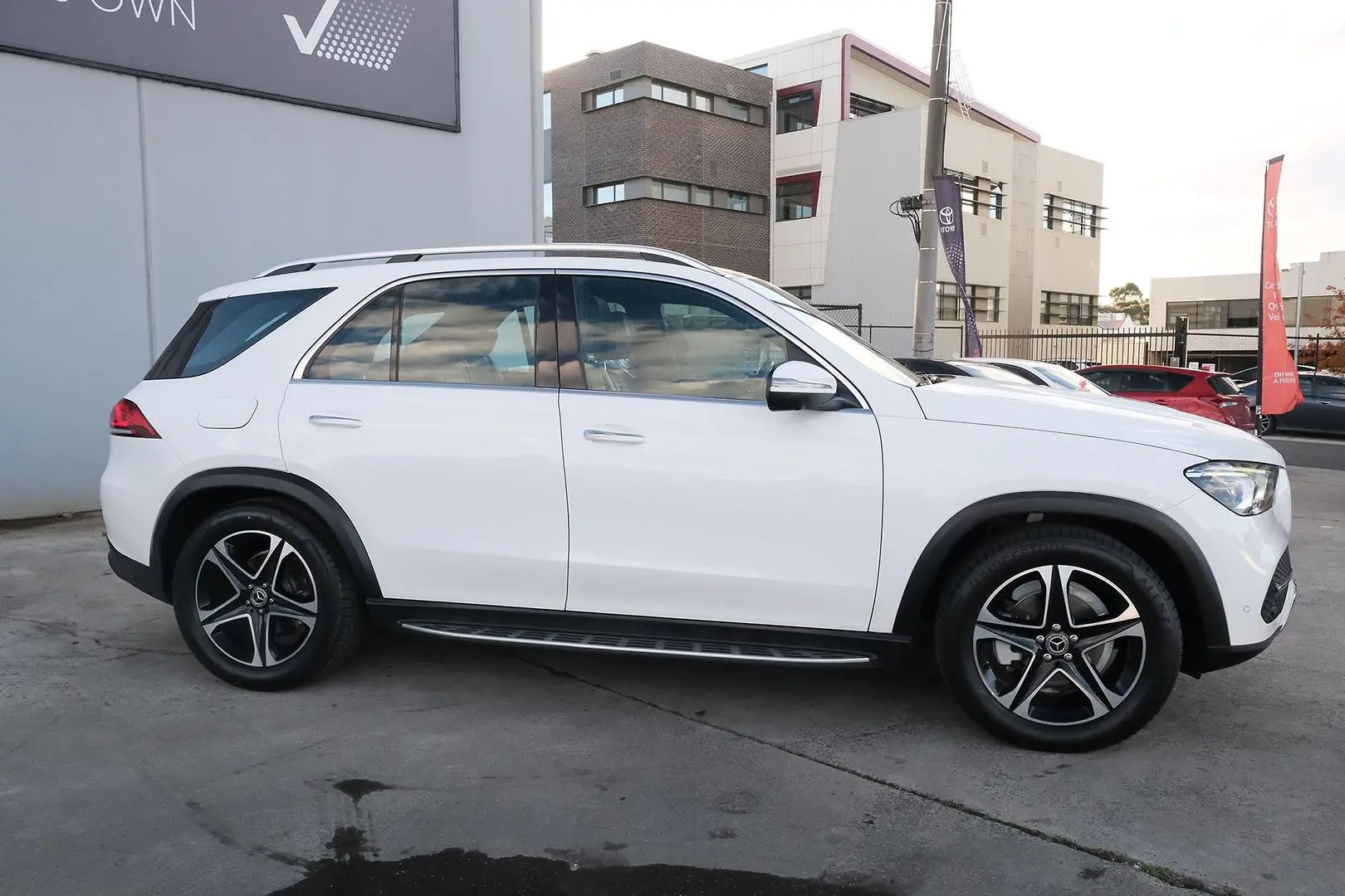 2019 Mercedes-Benz GLE-Class Gallery Image 5