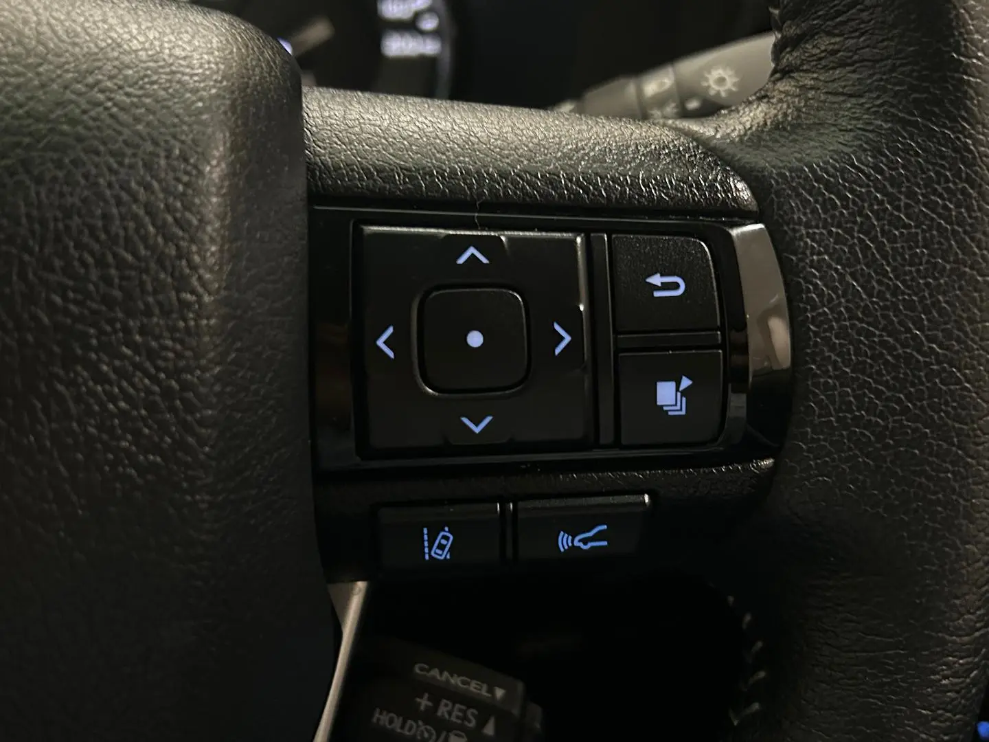2021 Toyota Hilux Gallery Image 22