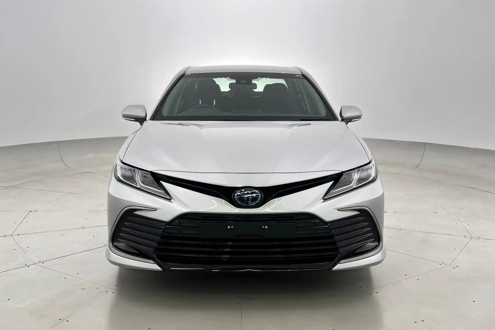 2021 Toyota Camry Gallery Image 3