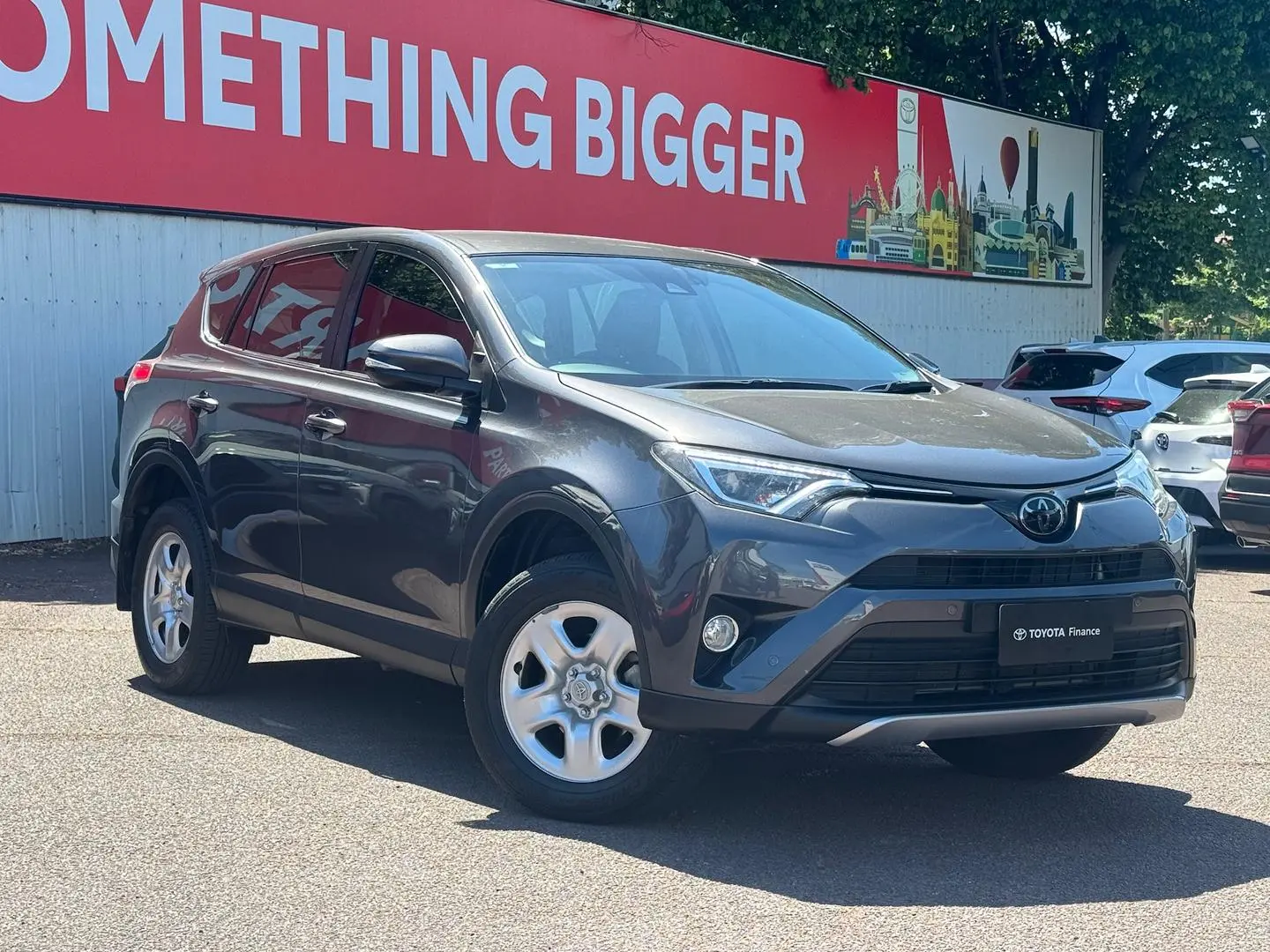 2018 Toyota Rav4 Gallery Image 1