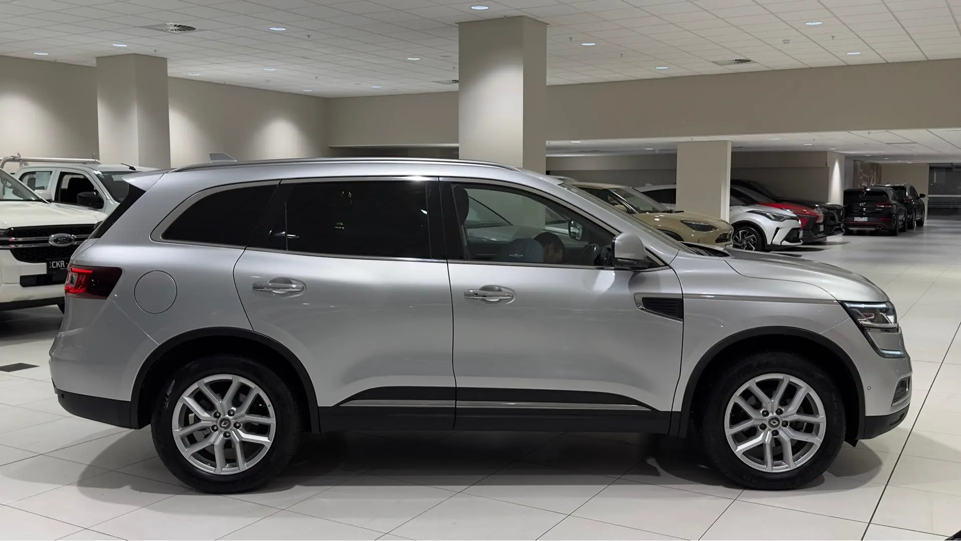 2019 Renault Koleos Gallery Image 2