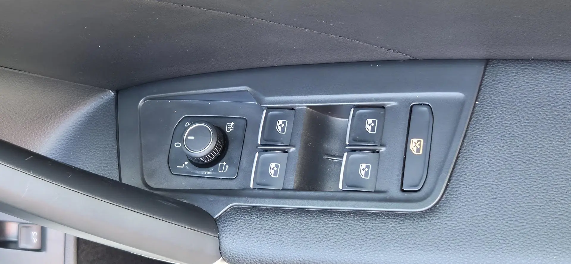 2020 Volkswagen Tiguan Gallery Image 16