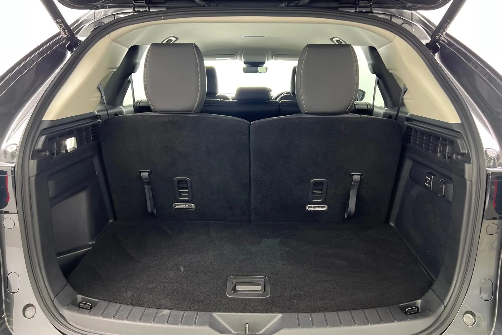 2023 Mazda CX-90 Gallery Image 24