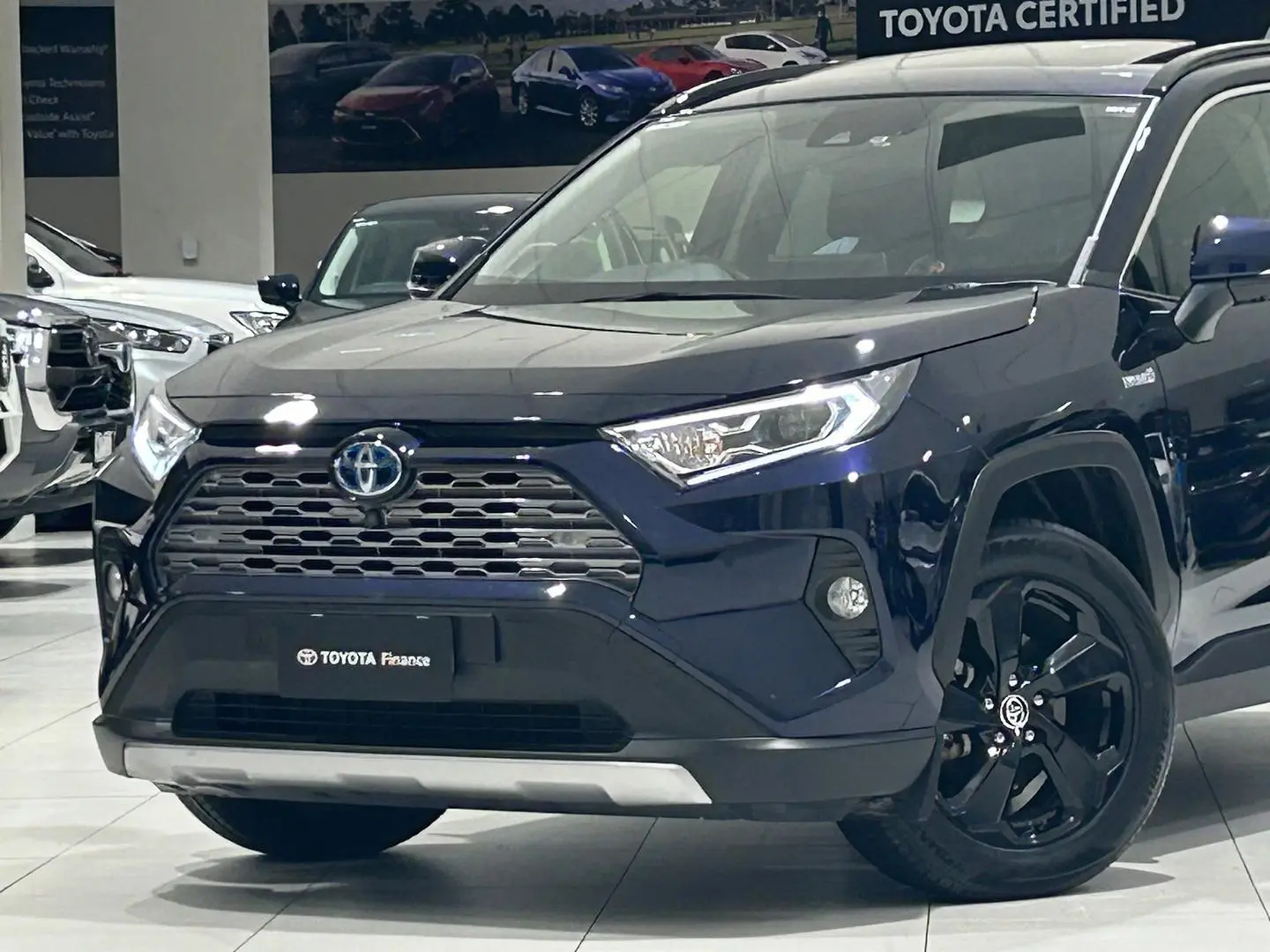 2020 Toyota RAV4 Gallery Image 7