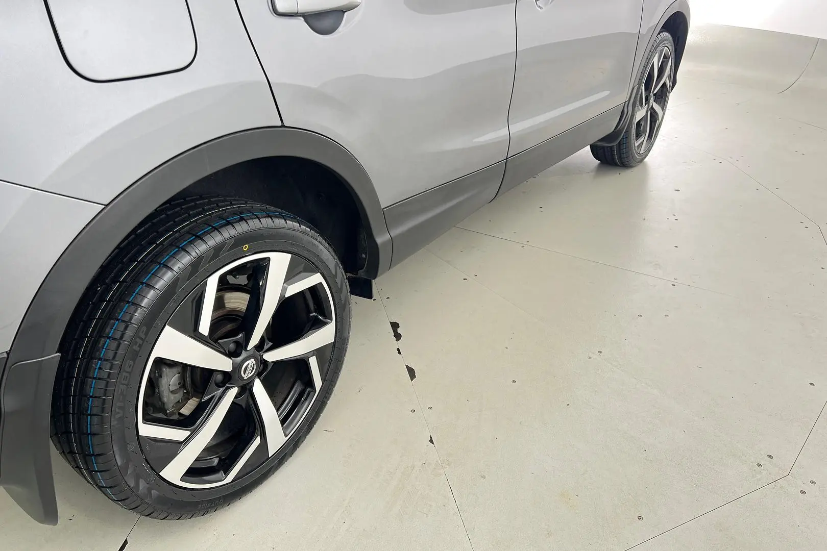 2019 Nissan QASHQAI Gallery Image 17