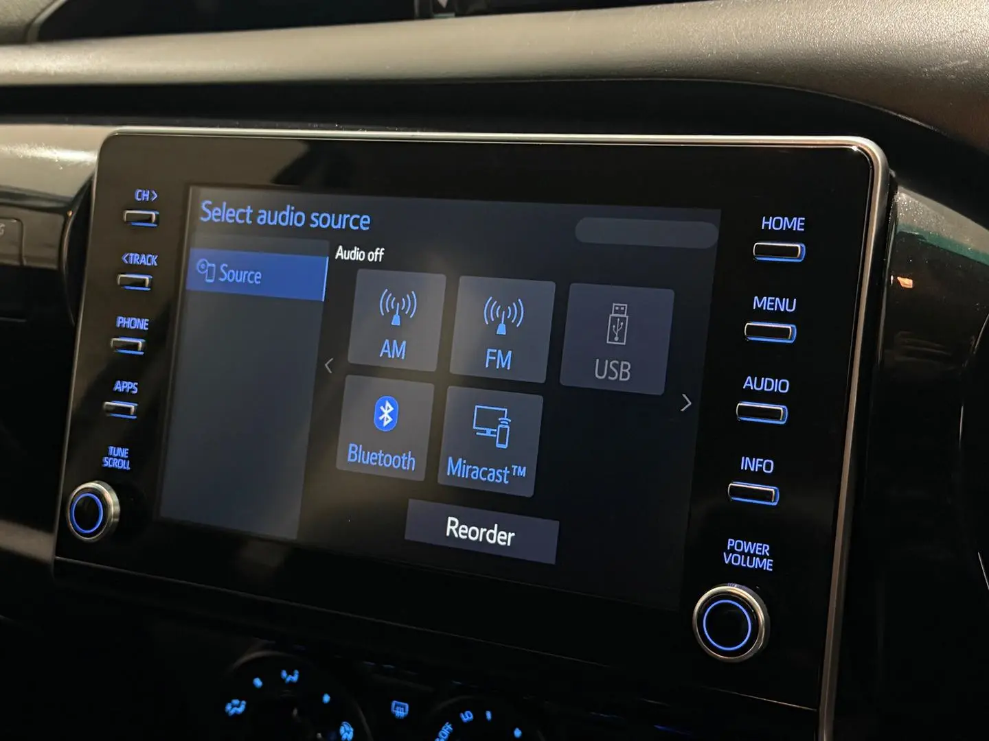 2021 Toyota Hilux Gallery Image 8