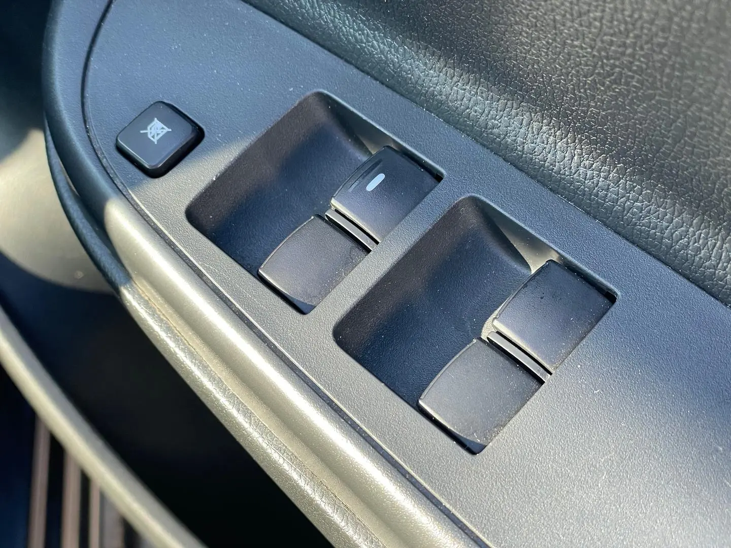 2022 Mitsubishi Triton Gallery Image 13