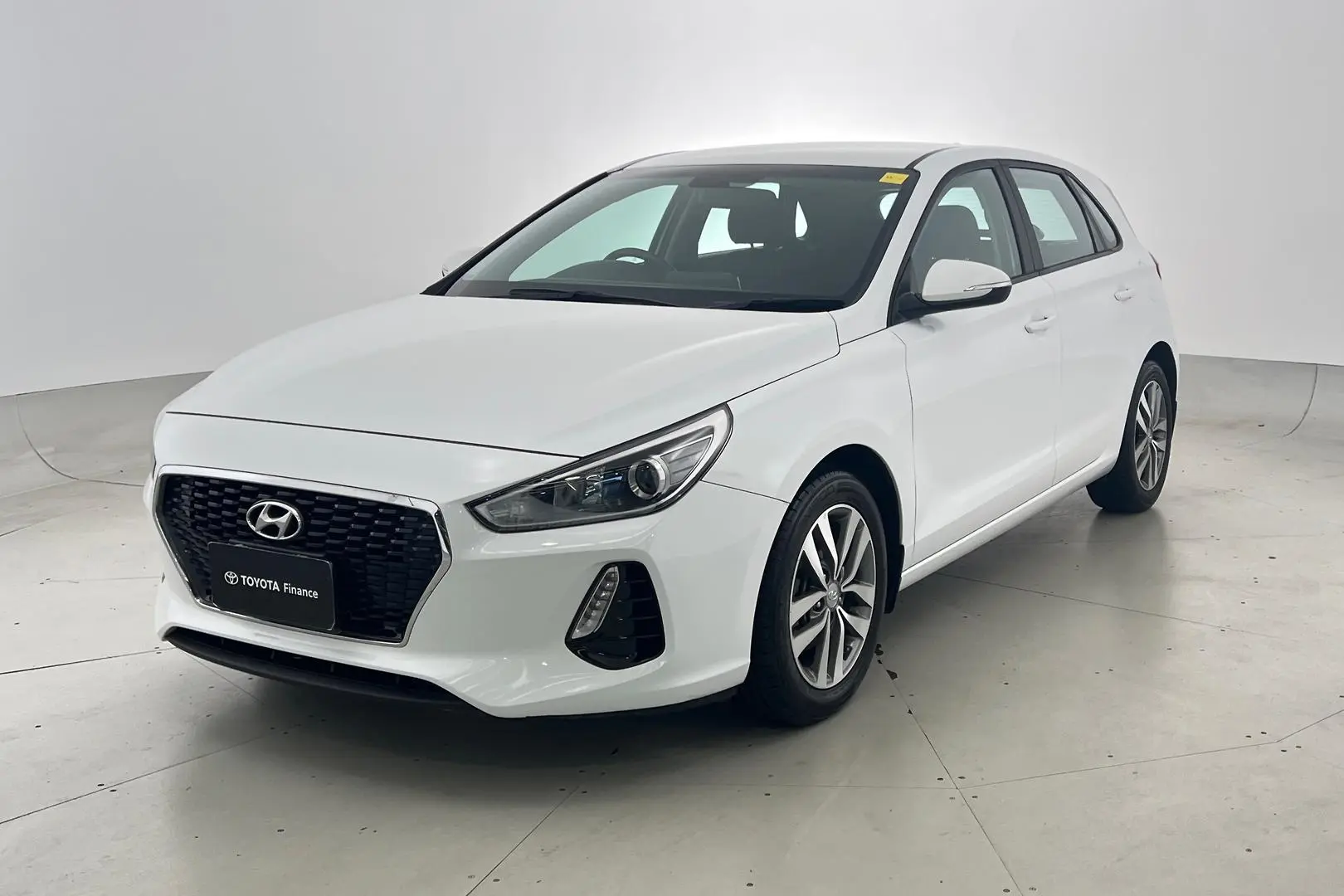 2020 Hyundai i30 Gallery Image 9