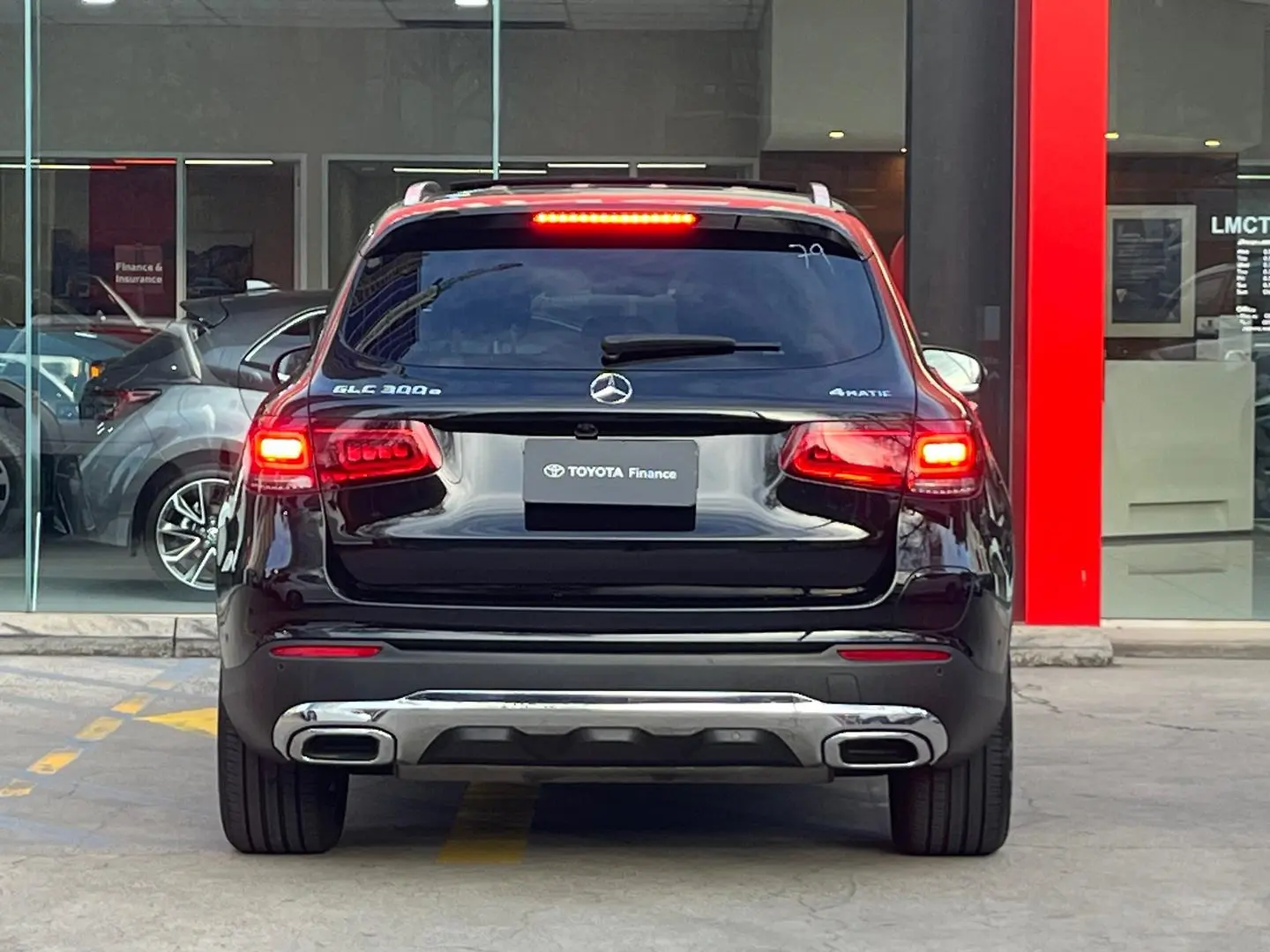 2022 Mercedes-Benz GLC-Class Gallery Image 5