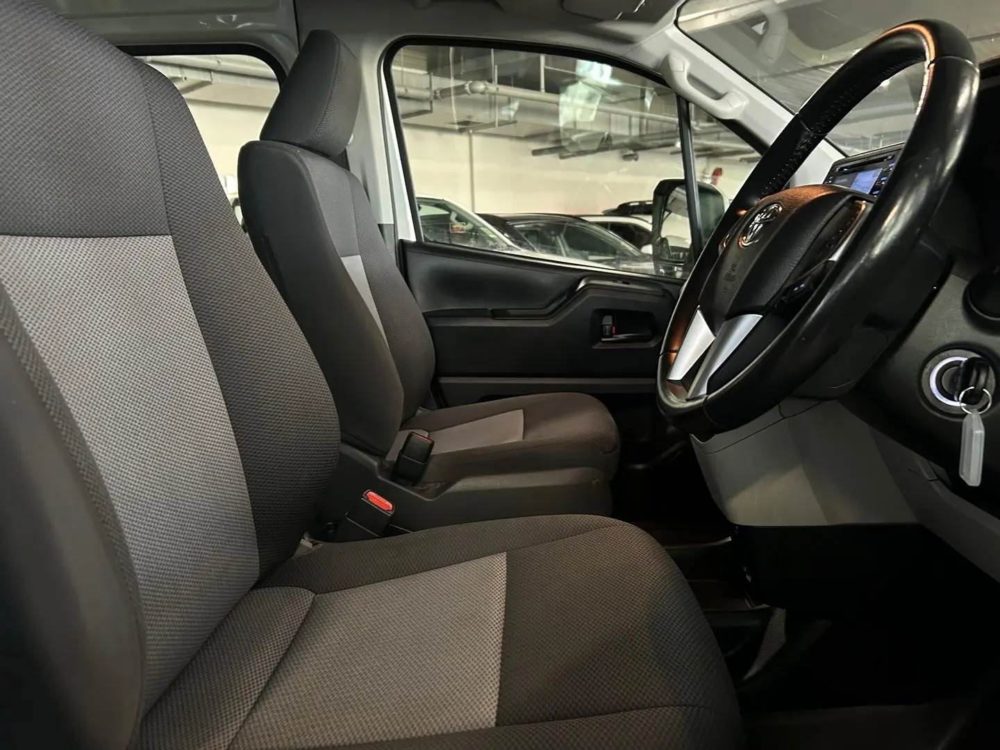 2019 Toyota Hiace Gallery Image 12