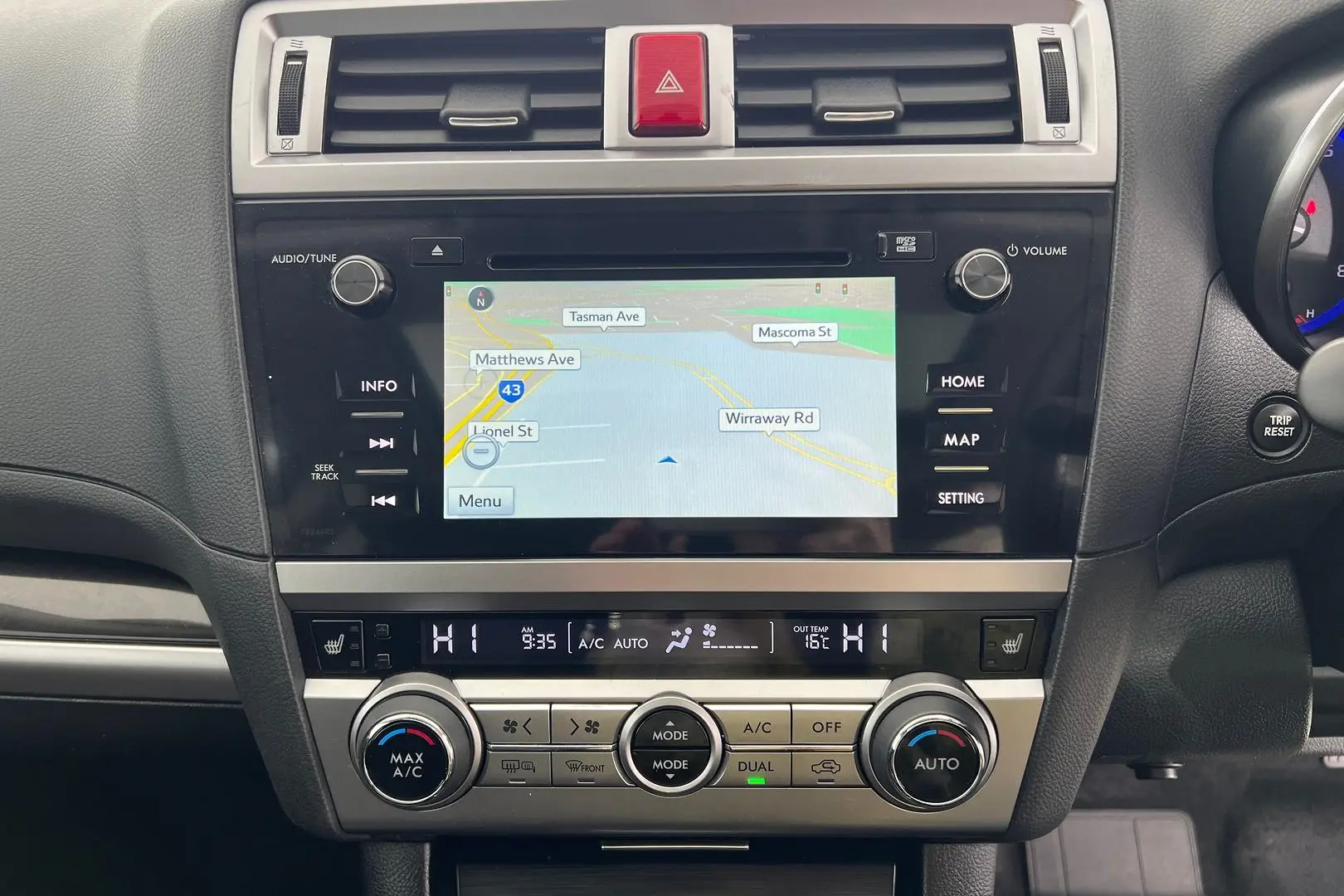 2015 Subaru Outback Gallery Image 15