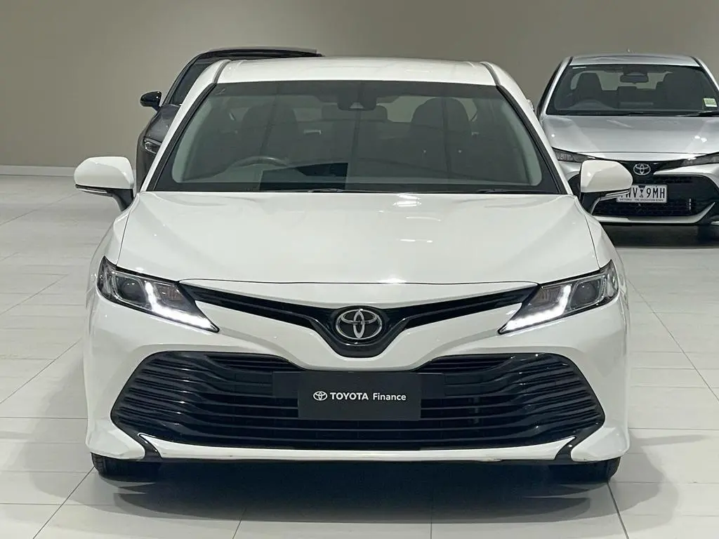 2018 Toyota Camry Gallery Image 4