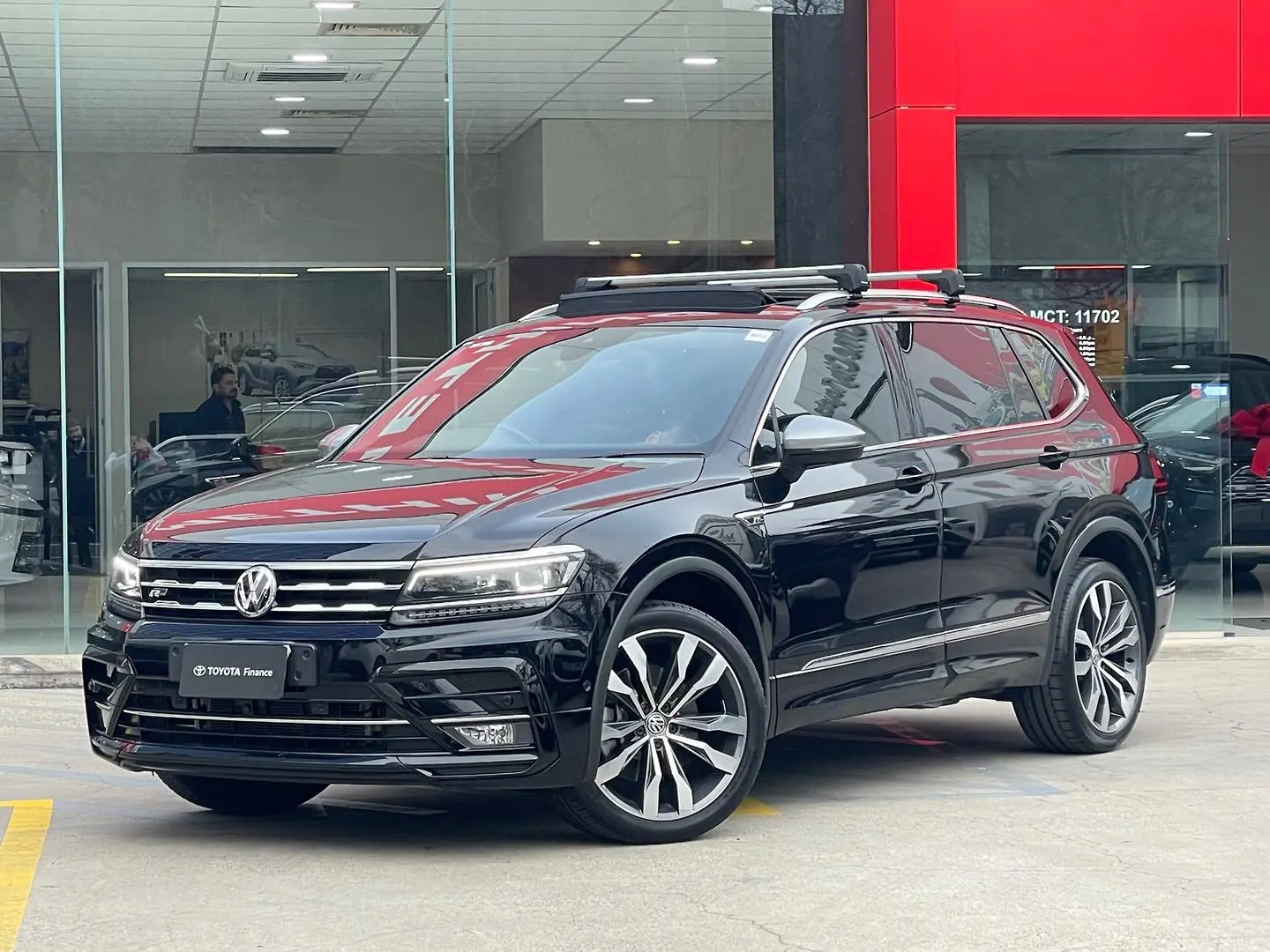 2021 Volkswagen Tiguan Gallery Image 5
