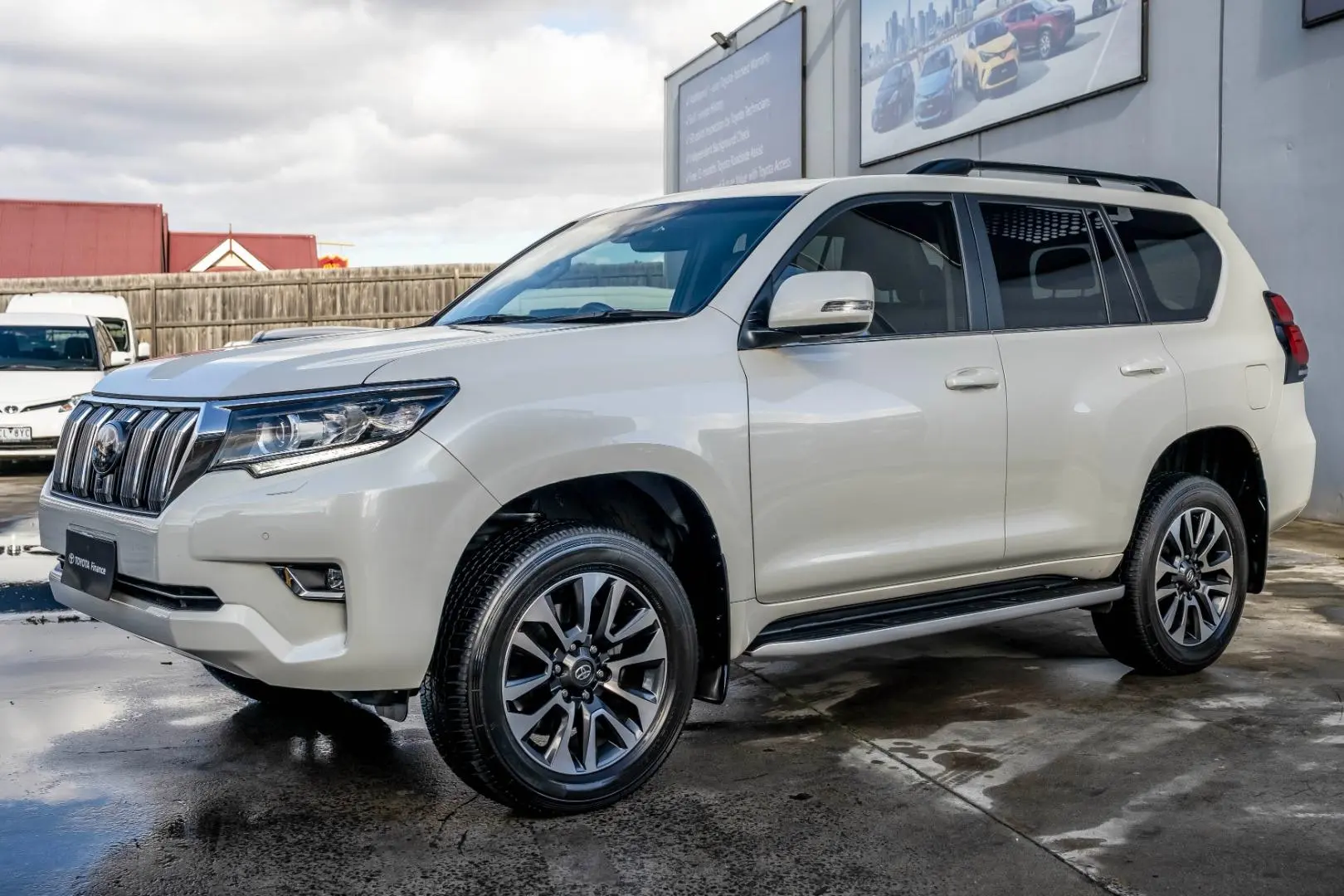 2022 Toyota Landcruiser Prado Gallery Image 5