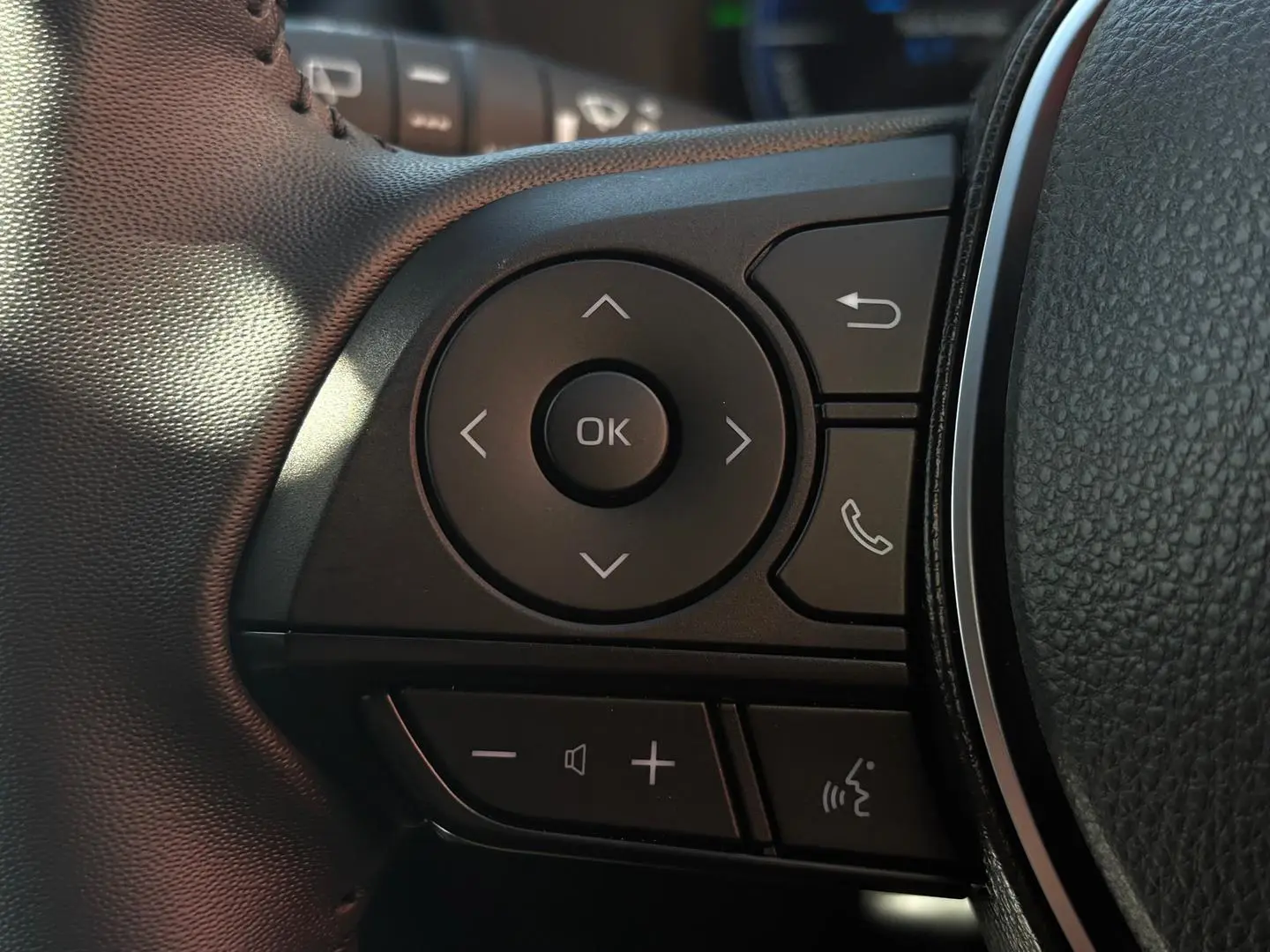 2024 Toyota RAV4 Gallery Image 18