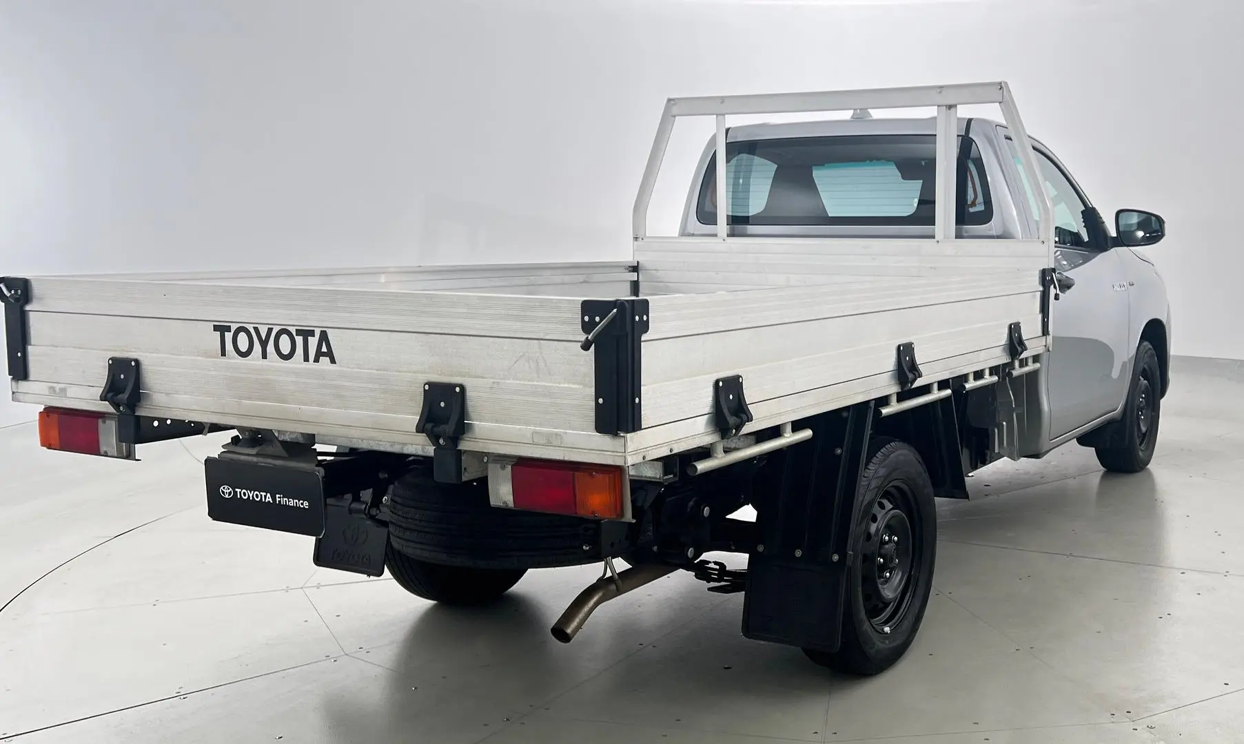 2022 Toyota Hilux Gallery Image 4