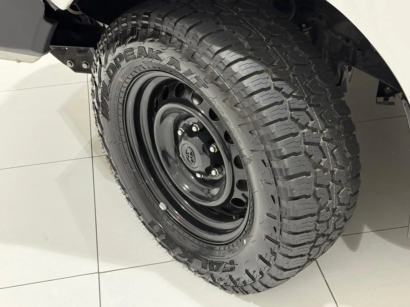 2020 Toyota Hilux Gallery Image 11