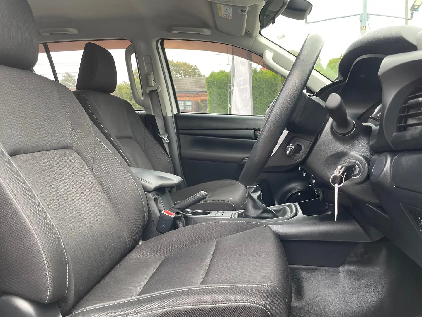 2020 Toyota Hilux Gallery Image 14
