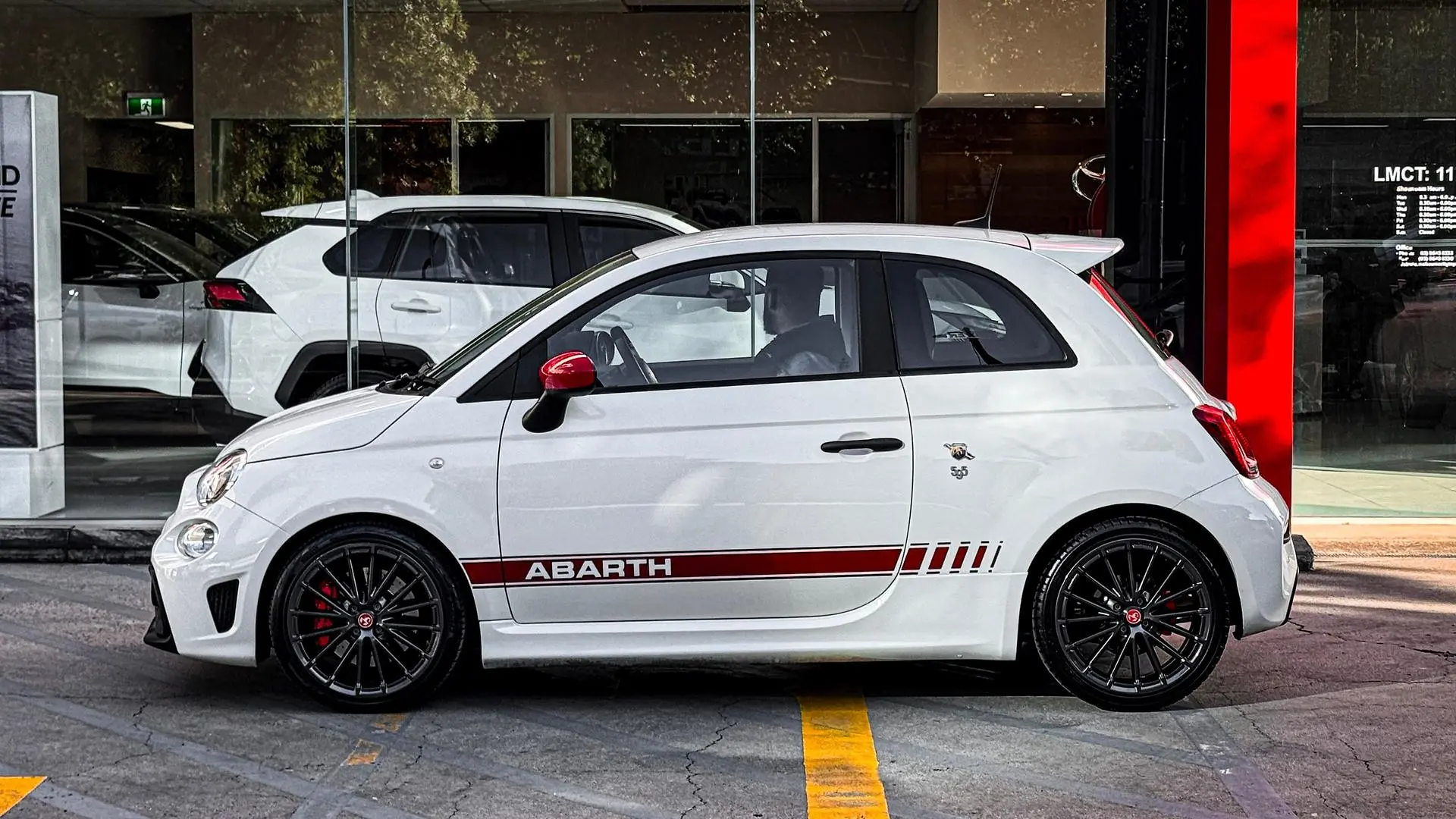 2021 Abarth 595 Image 8