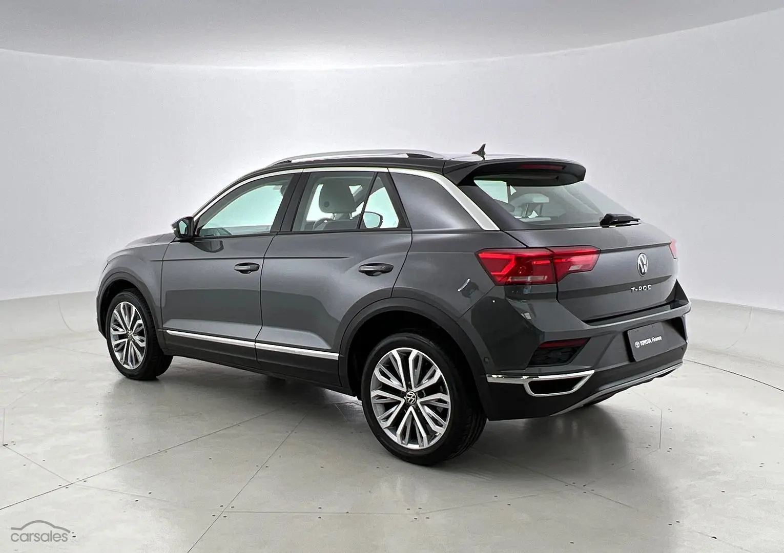 2021 Volkswagen T-Roc Image 2