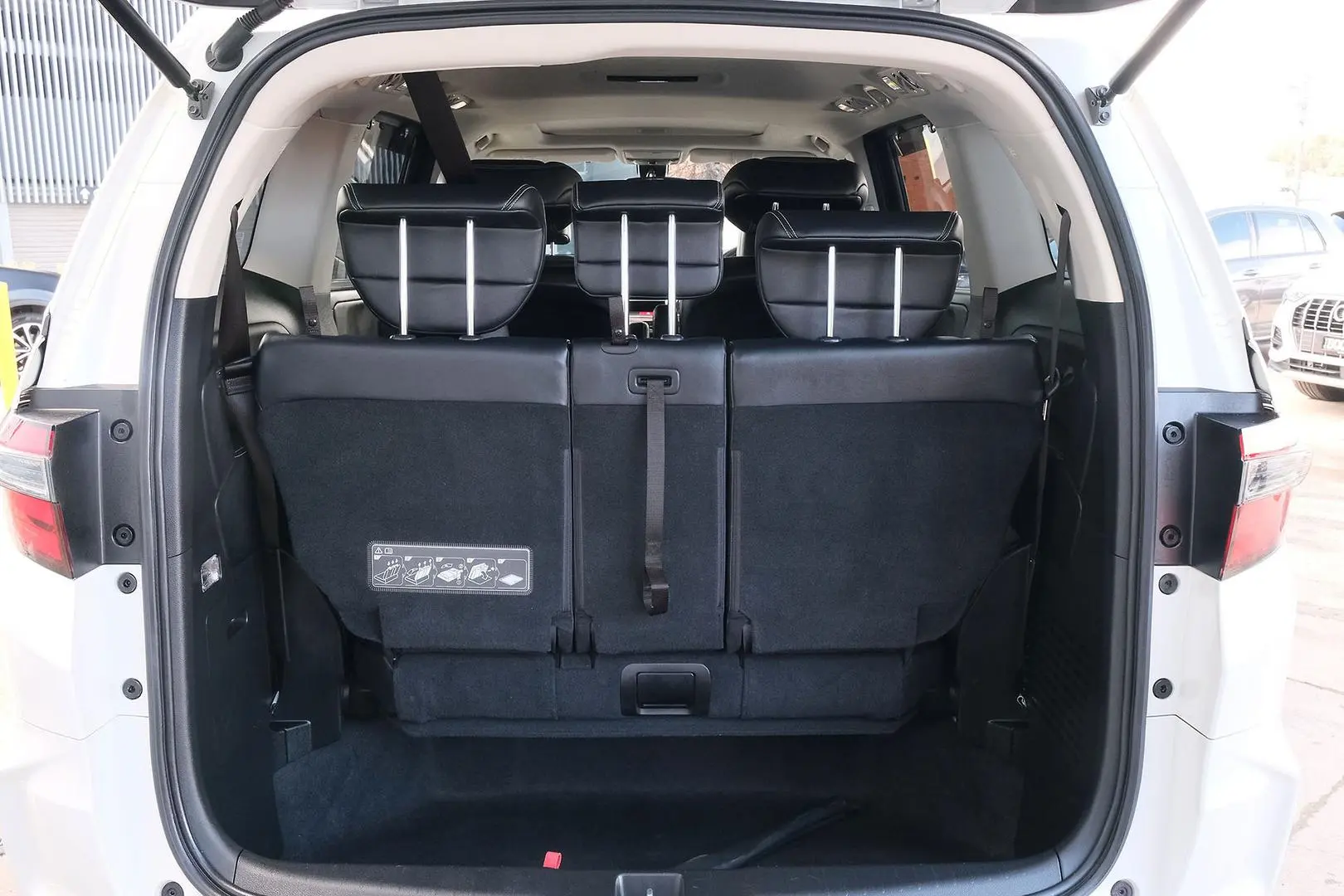 2018 Honda Odyssey Gallery Image 10