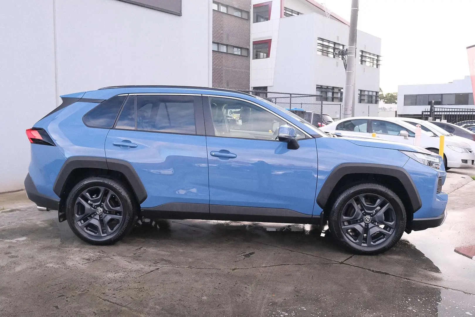 2024 Toyota RAV4 Gallery Image 5